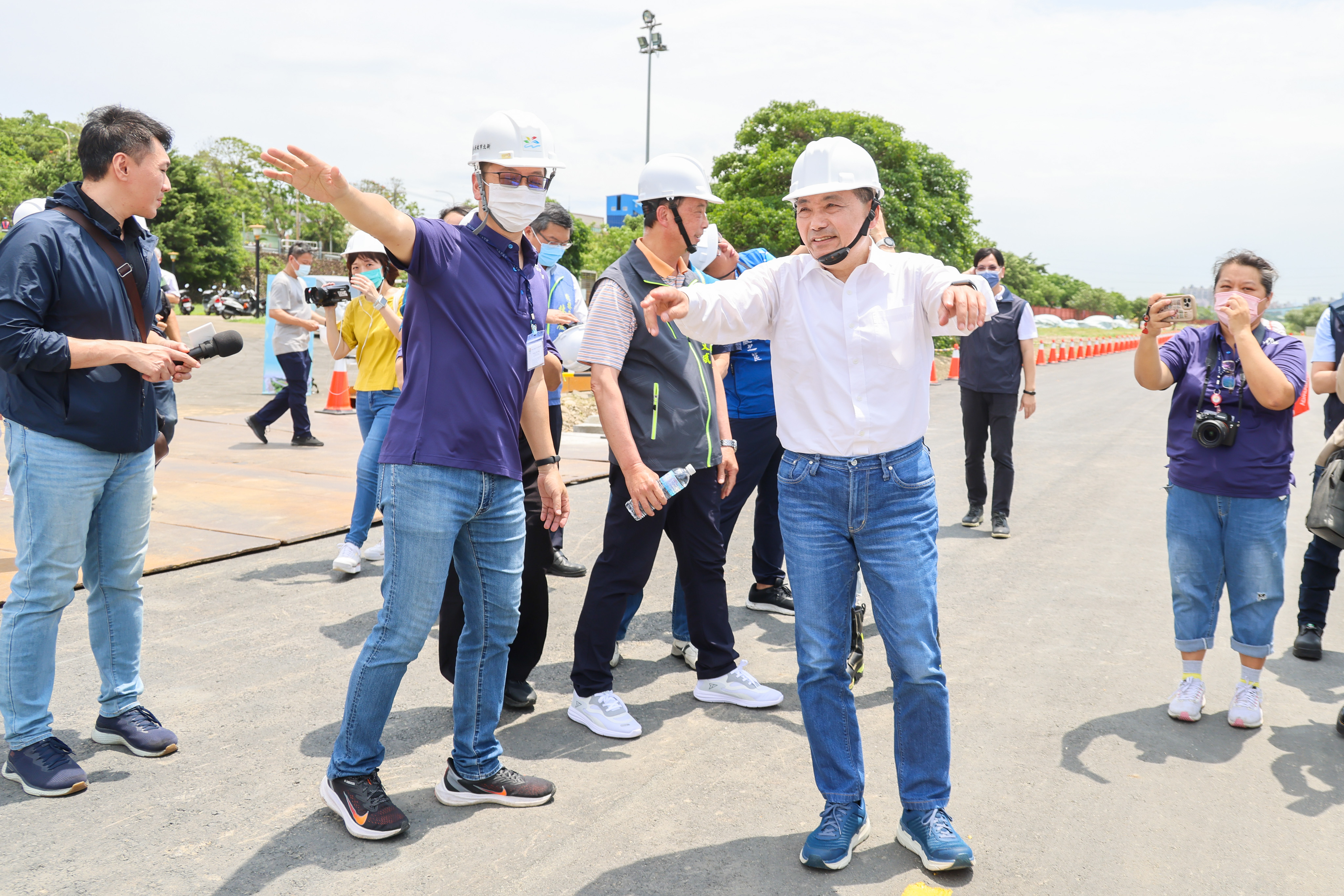 侯友宜市長視察「大漢溪堤外水岸廊道串聯暨周邊環境改善工程」