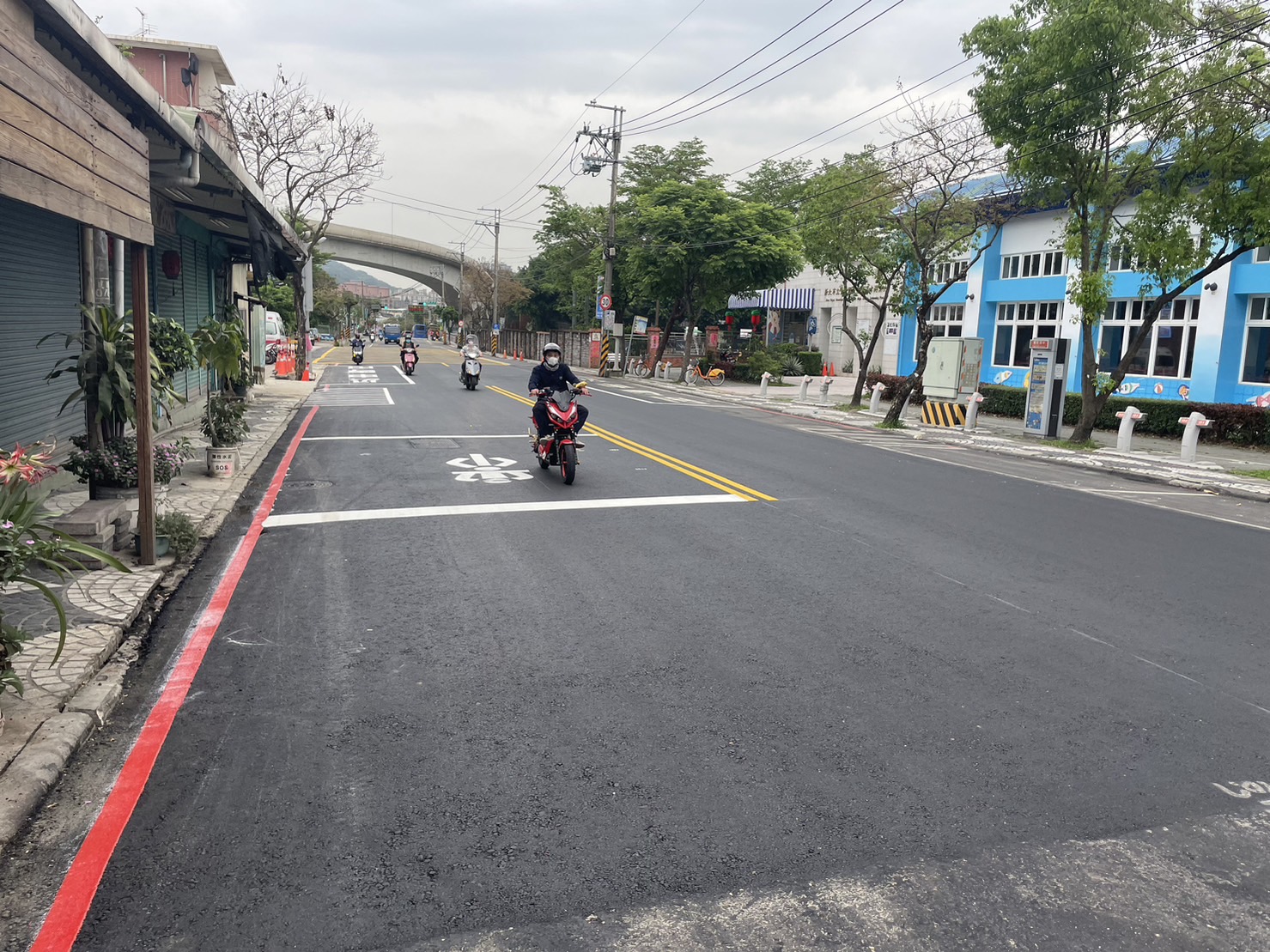 鶯歌區建國路地下雨水管涵施作完成，匯集八德路及建國路雨水往鶯歌溪排放