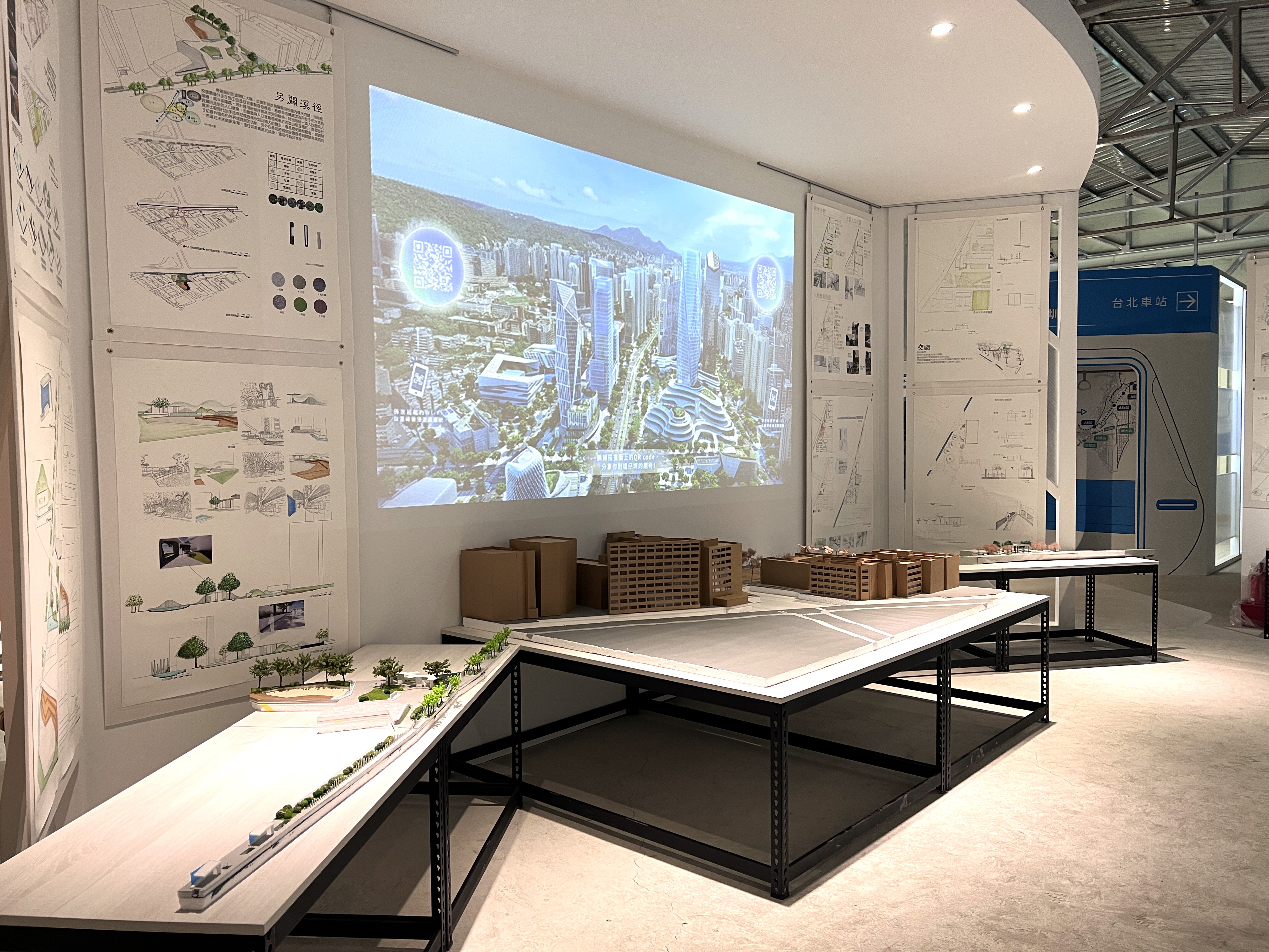 青年學子的創意讓塭ㄟ故事館的展出增添多元性。新北市地政局提供。