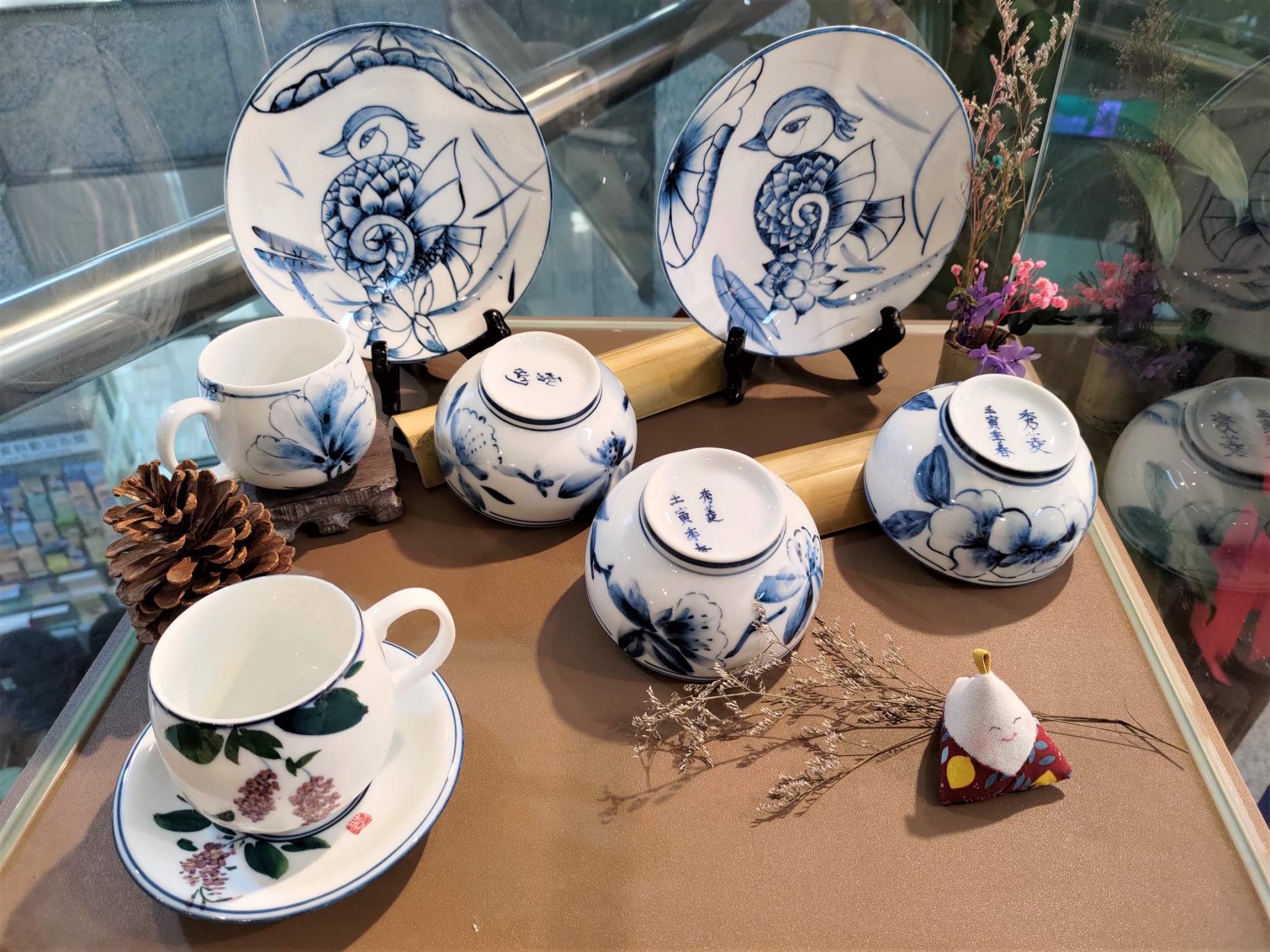 作品青花陶瓷彩繪