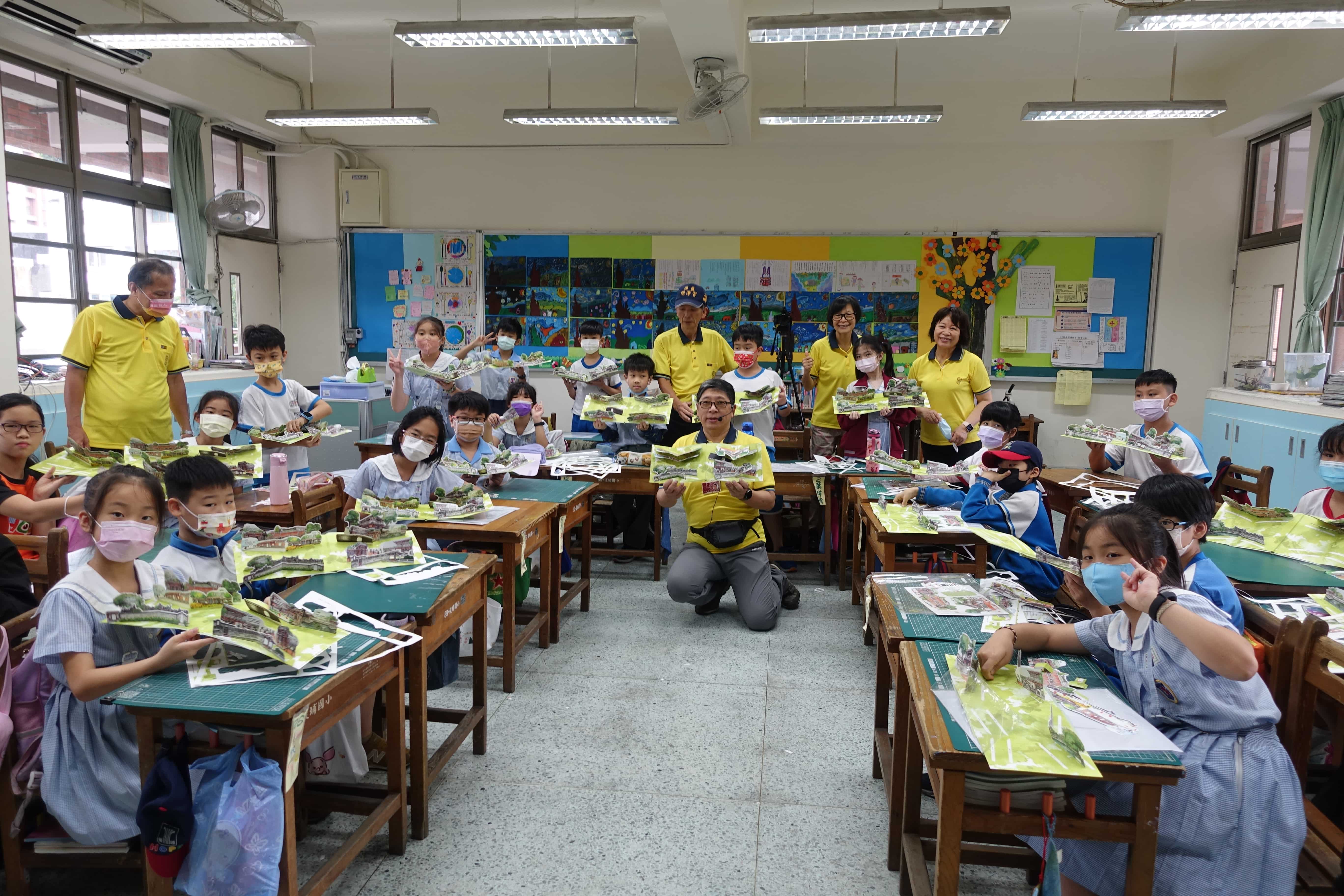 112年持續推動校園瘋文資計畫，第三站前進後埔國小邀請學童共讀「藝賞林園」繪本。
