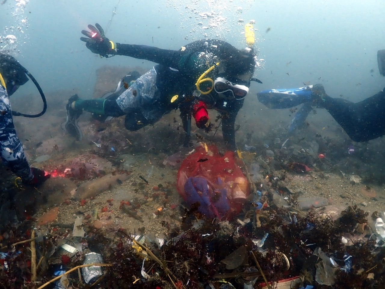 2.潛海戰將進行淨海