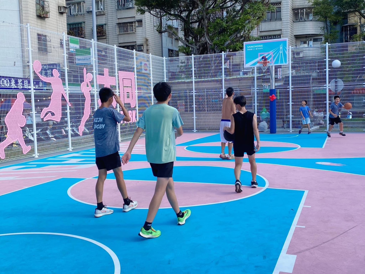 三重大同公園籃球場啟用