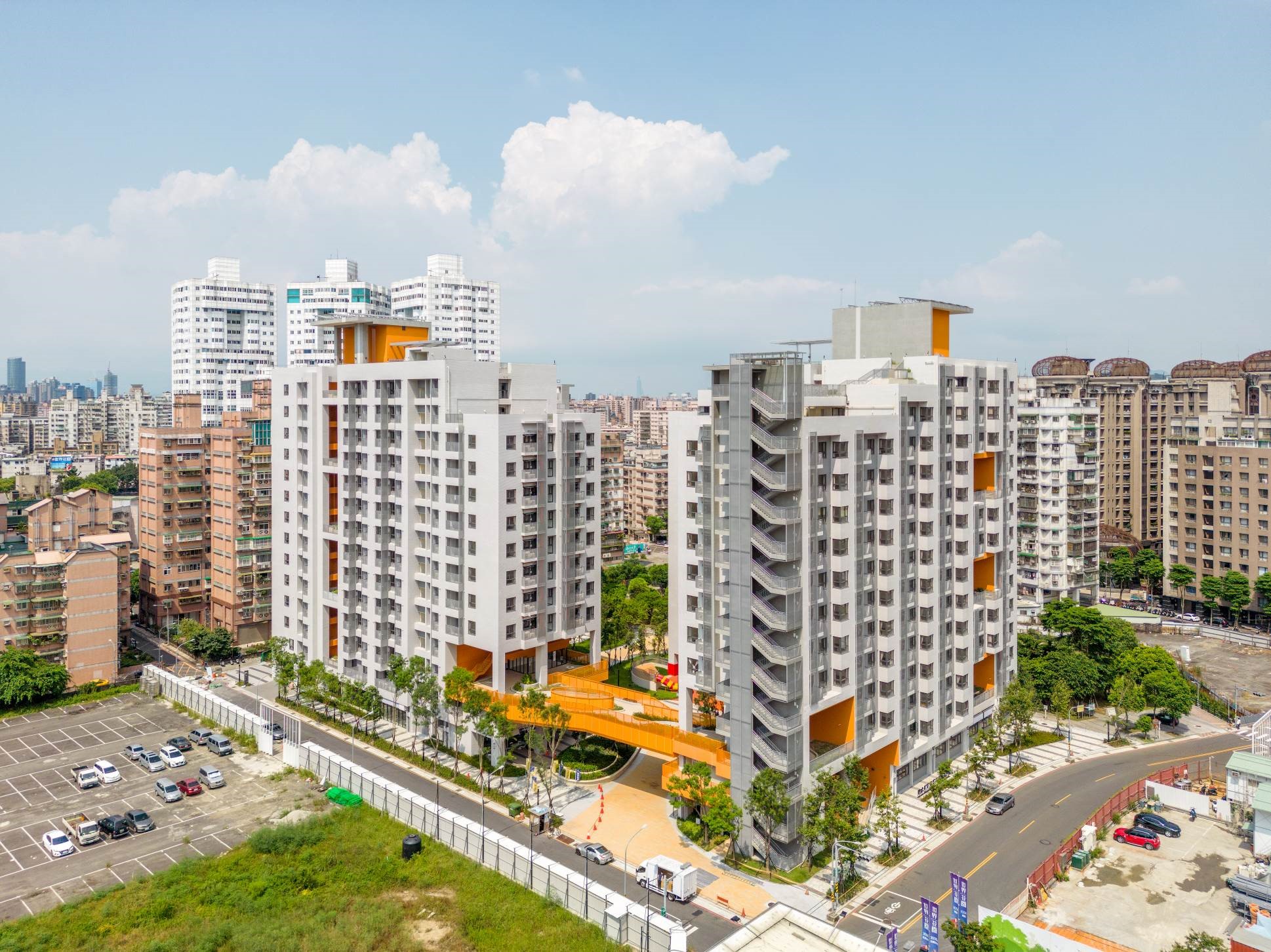 土城員和段青年社會住宅新建統包工程，榮獲【綜合卓越成就獎】。.