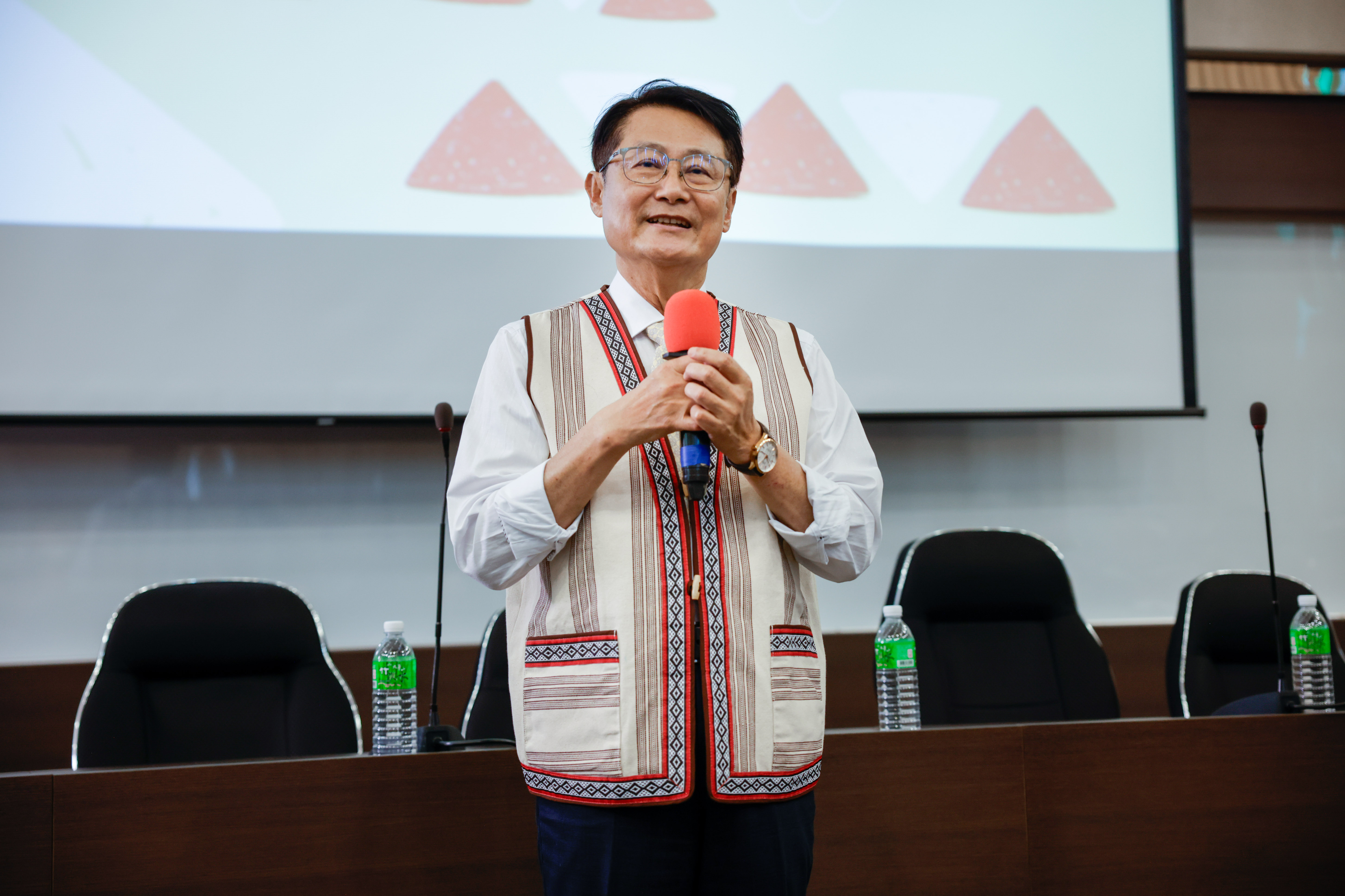 新北市副市長陳純敬致詞。