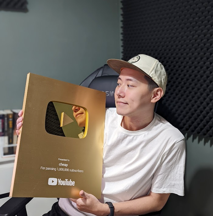 百萬歷史 YouTuber  Cheap將分享自己如何跳脫固化的教育體制，結合歷史與電玩開創YT舞台