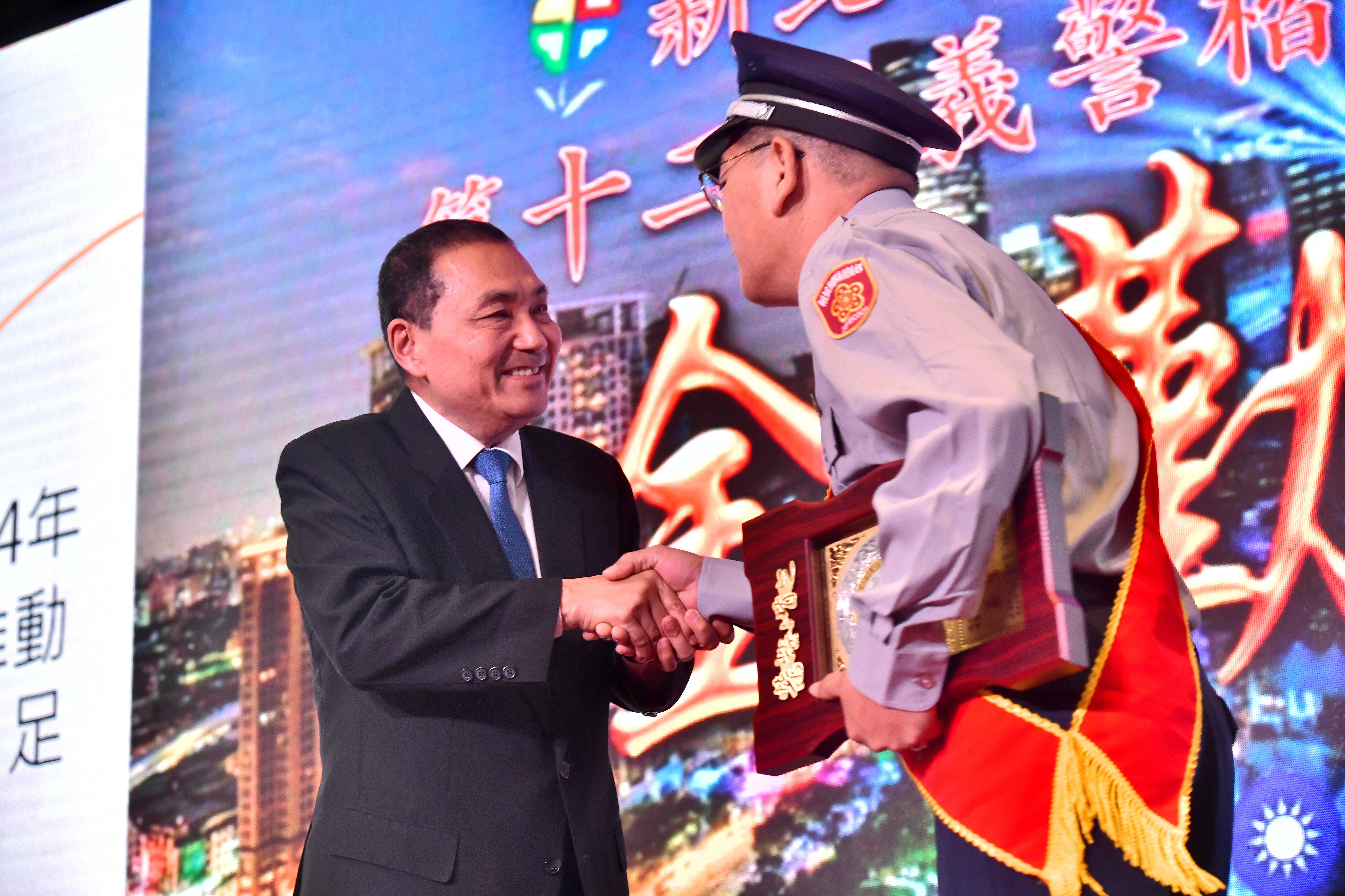 市長侯友宜今(18)日出席「第十二屆金勤獎義警楷模頒獎典禮」。