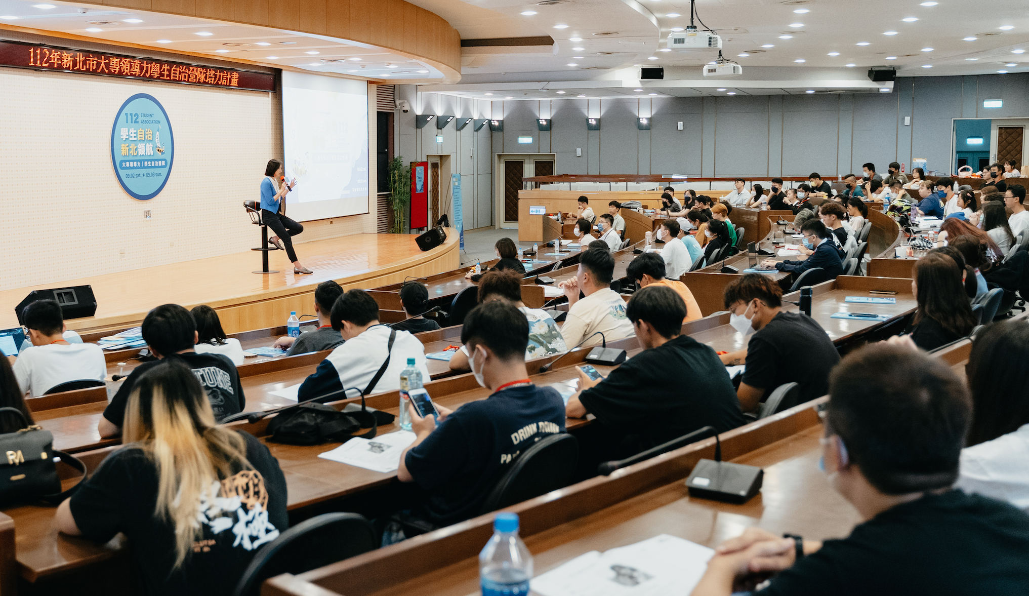 新北青年局長邱兆梅從自身經驗出發分享公部門經驗談。