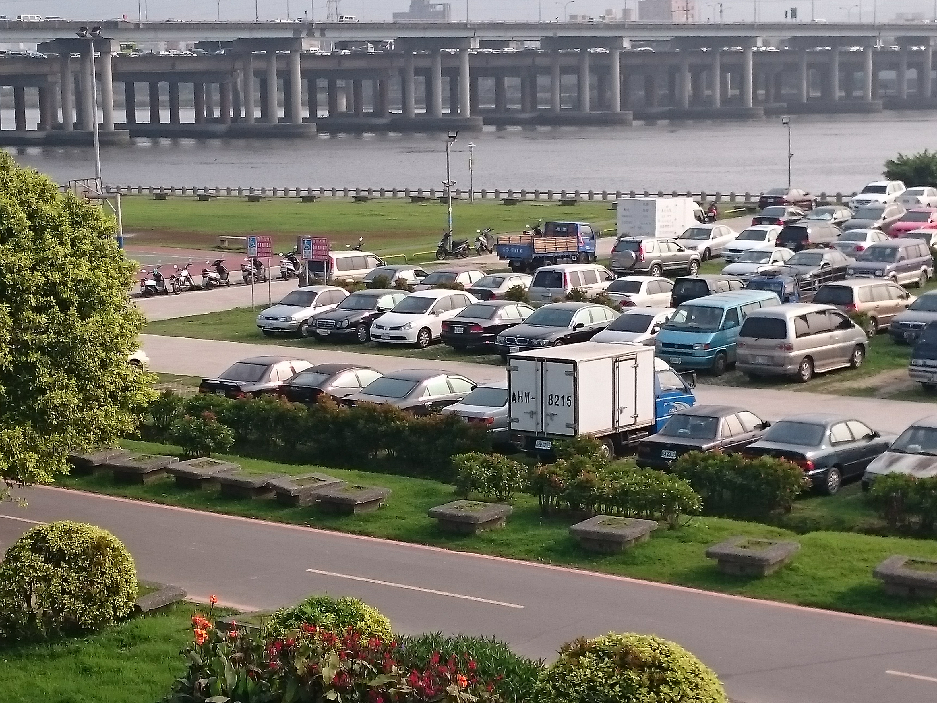 新北市堤外停車場9月1日下午7時起只出不進