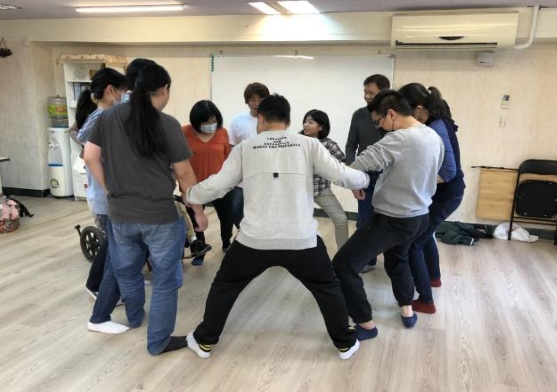 盲人朋友的戲劇演出有極大的穿透力與包容力，希望藉此關懷青年朋友探索職涯的過程中
