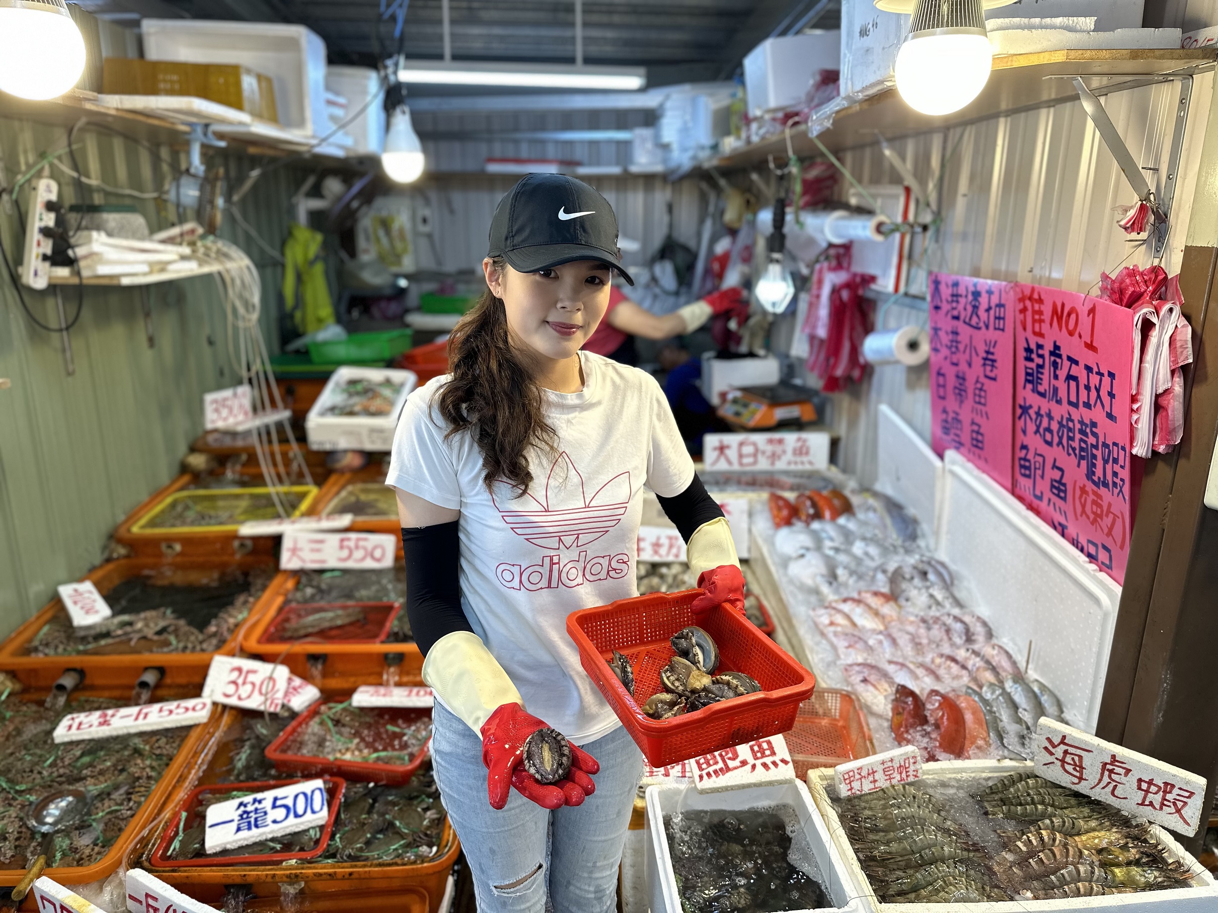 圖6-龜吼漁夫市集漁產品多元，任您選購