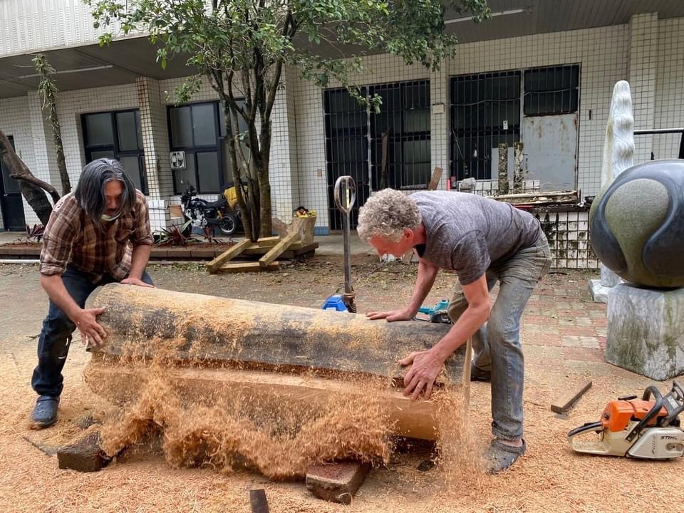 藝術家於「陽住國際山海藝術中心」駐地創作