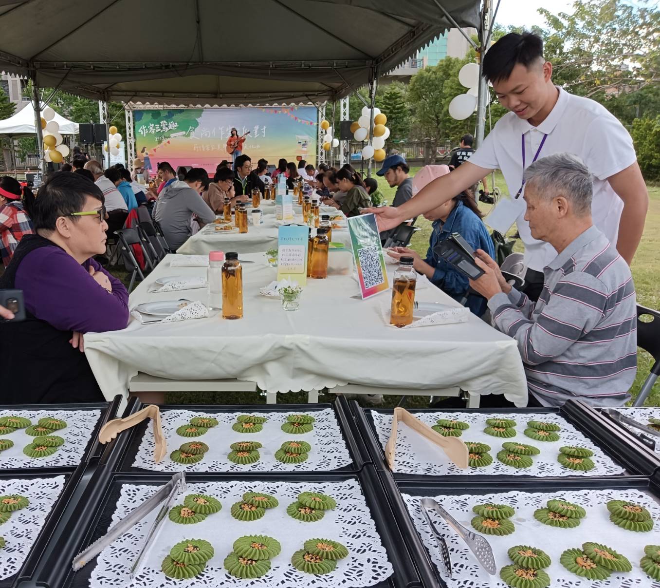 以秋收為主題，辦理特色餐桌，融入傳統客家菜與新式下午茶