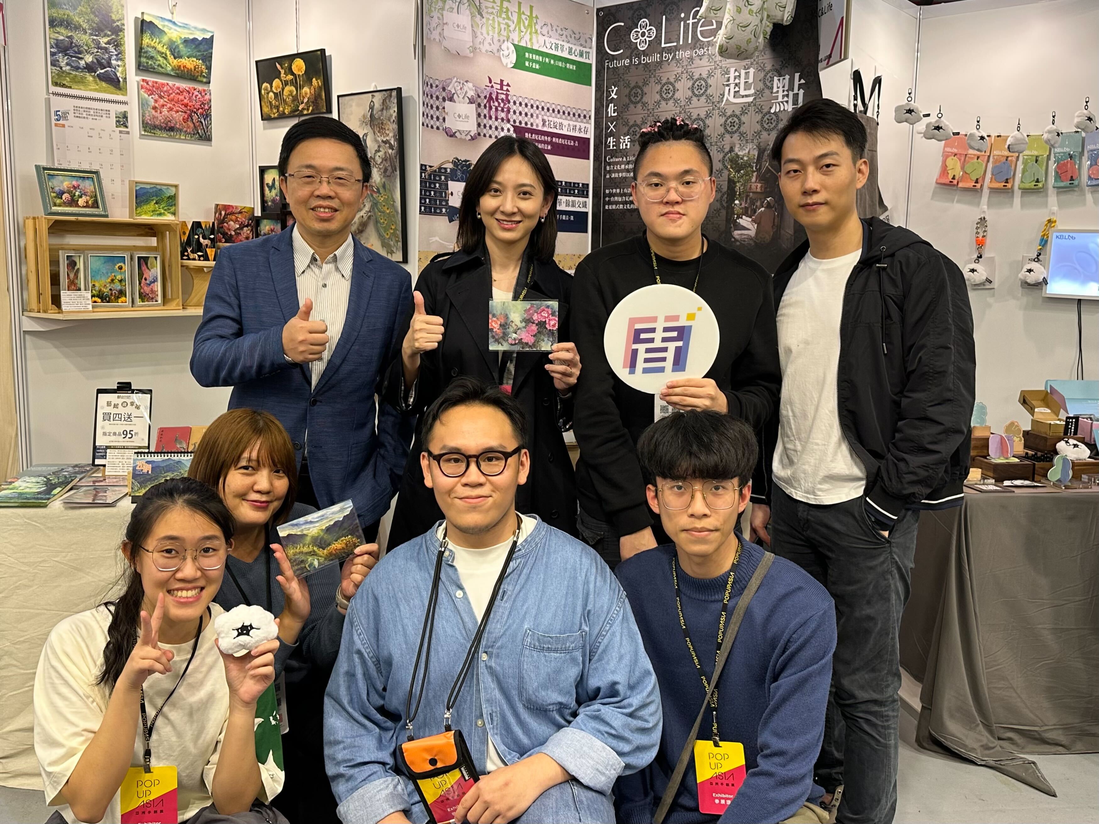 青年局帶領來旗下創業基地與育成中心的團隊代表參展，讓青年創業者展售商品，直面市場挑戰與回饋。
