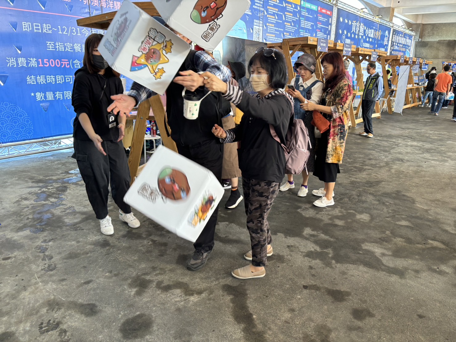 通關鮑好玩挑戰賽，嚐鱻東北角新零嘴「蔥香白帶魚酥」