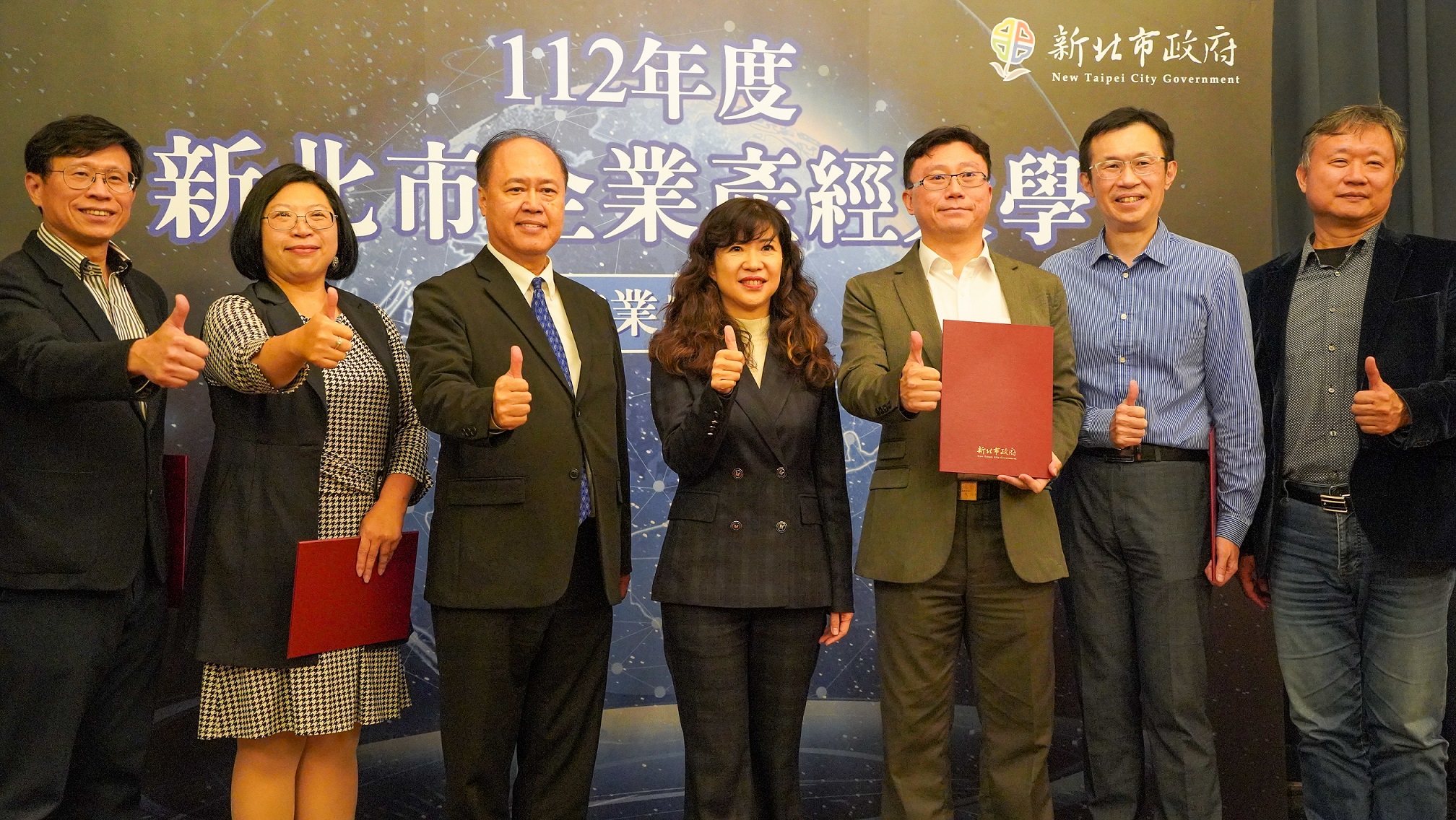 產經大學廣邀優秀產界與學界人士擔任講師，協助學員了解數位轉型的產業趨勢，並提供精準數位行銷的應用。