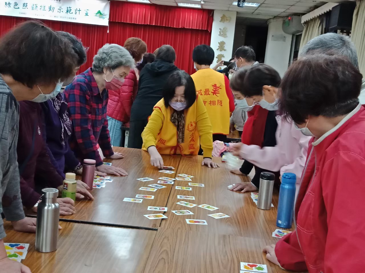 土城區農會協助社區中高齡者團體課程進行