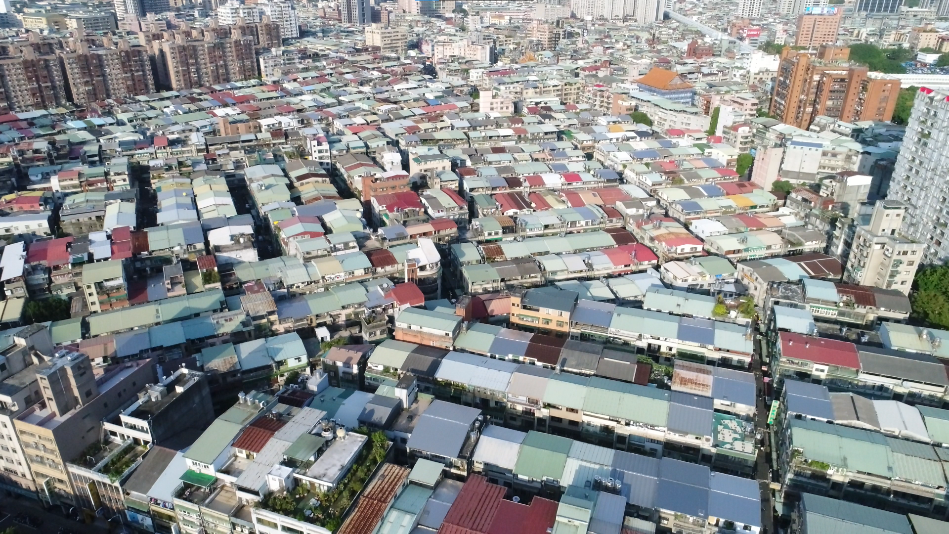 板橋都市計畫區內大街廓住宅區空拍現況建物及臨路情形圖。
