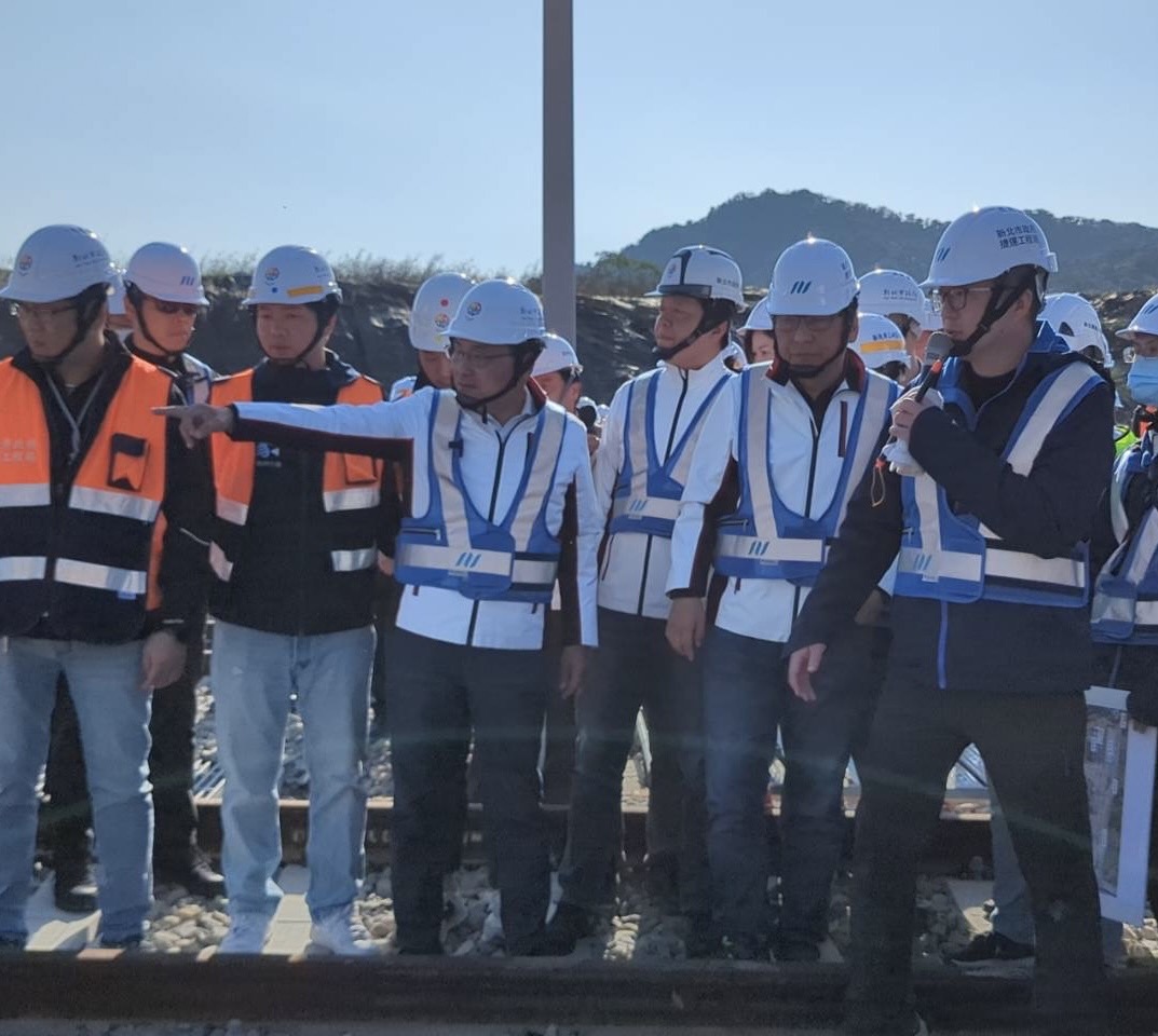 市長侯友宜視察捷運三鶯線三峽機廠