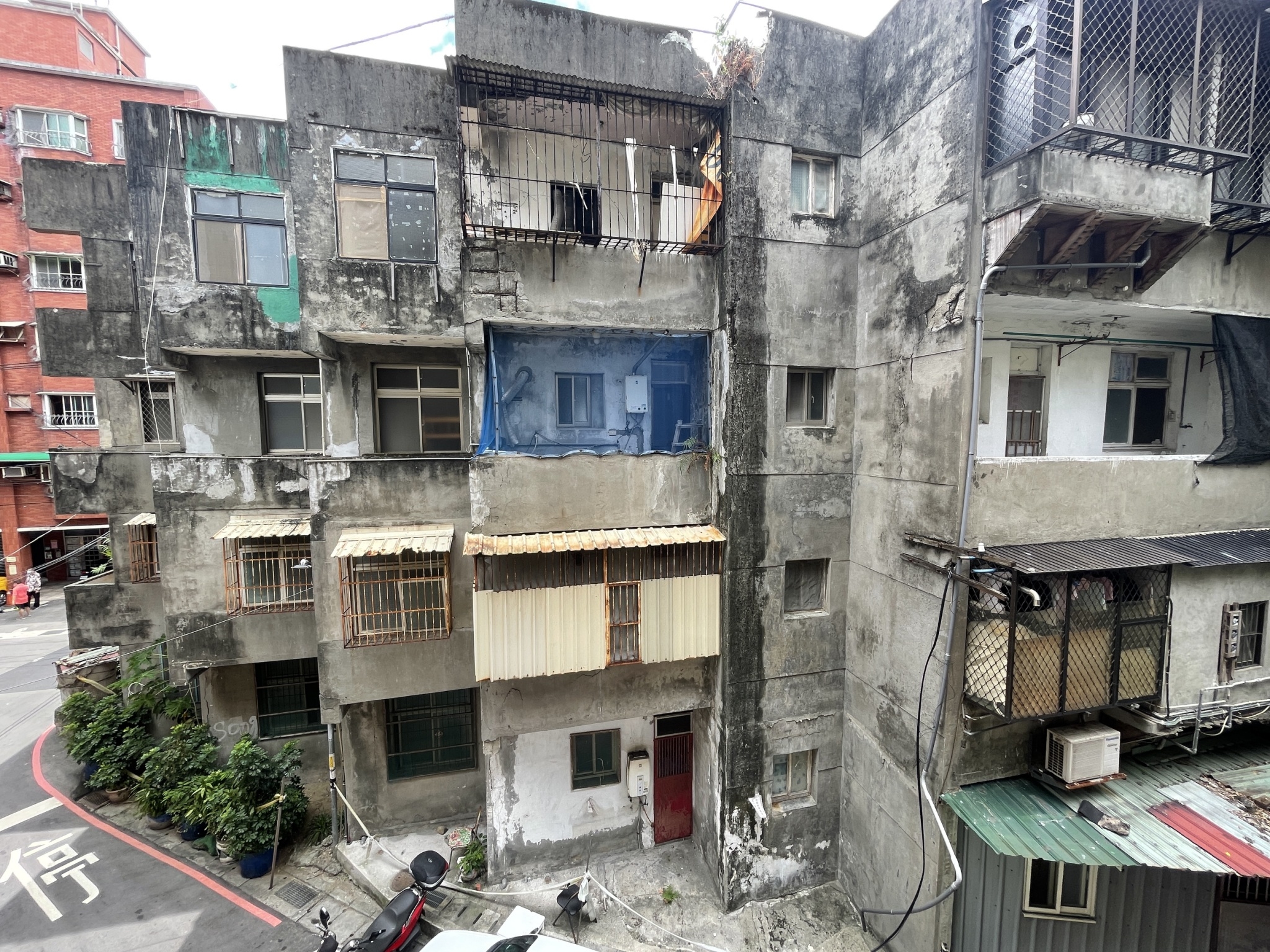 圖2-更新前建築物外觀老舊