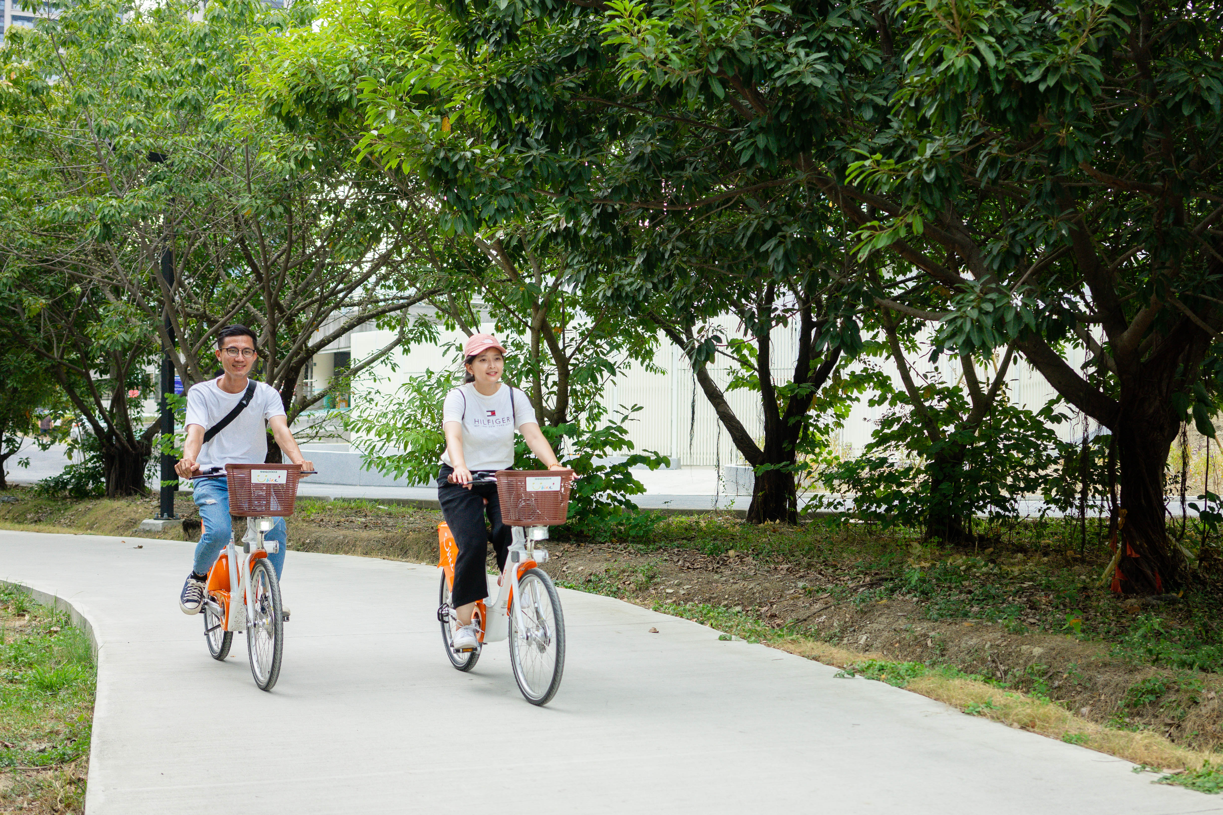 YouBike2.0E禁行新北市人行道