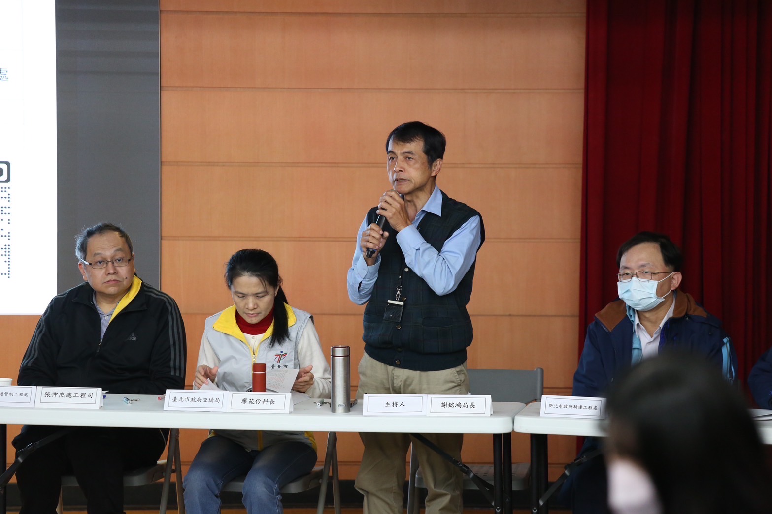 台北市政府交通局今日在關渡國小舉行地方說明會，由台北市交通局長謝銘鴻主持，向地方說明配套措施