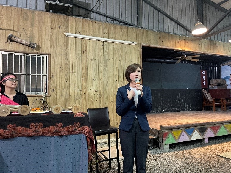 ▲新北市原住民族行政局長Siku Yaway林瑋茜勉勵原住民族青年，勇敢跨出創業第一步，追逐夢想的背後有原民局的支持。(圖/新北市政府原民局提供)