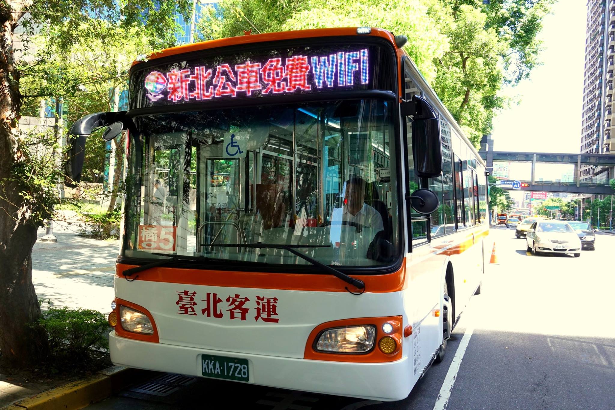 新北市公車wifi早已無使用華為