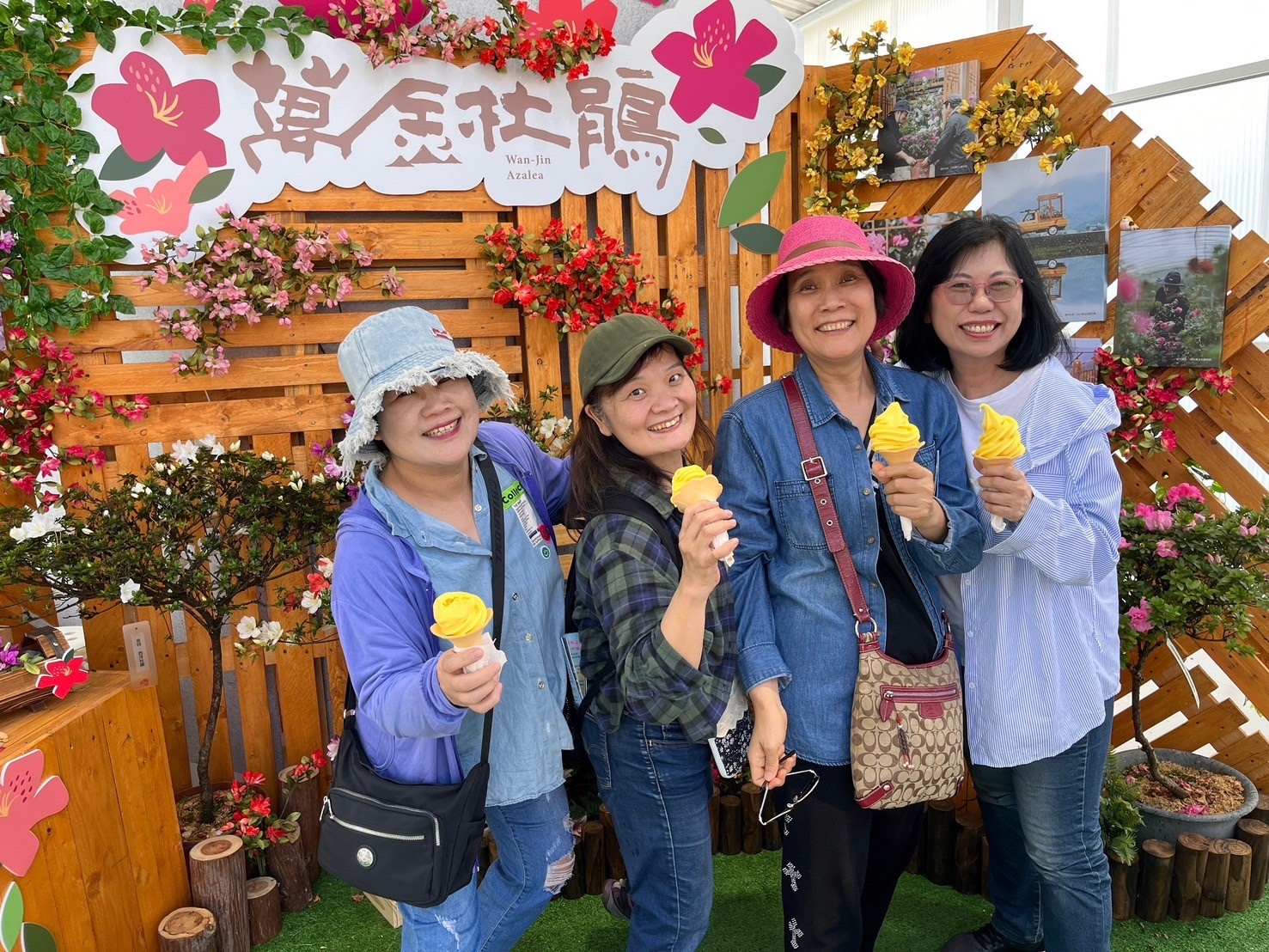 新北物產館設置萬金杜鵑主題區域