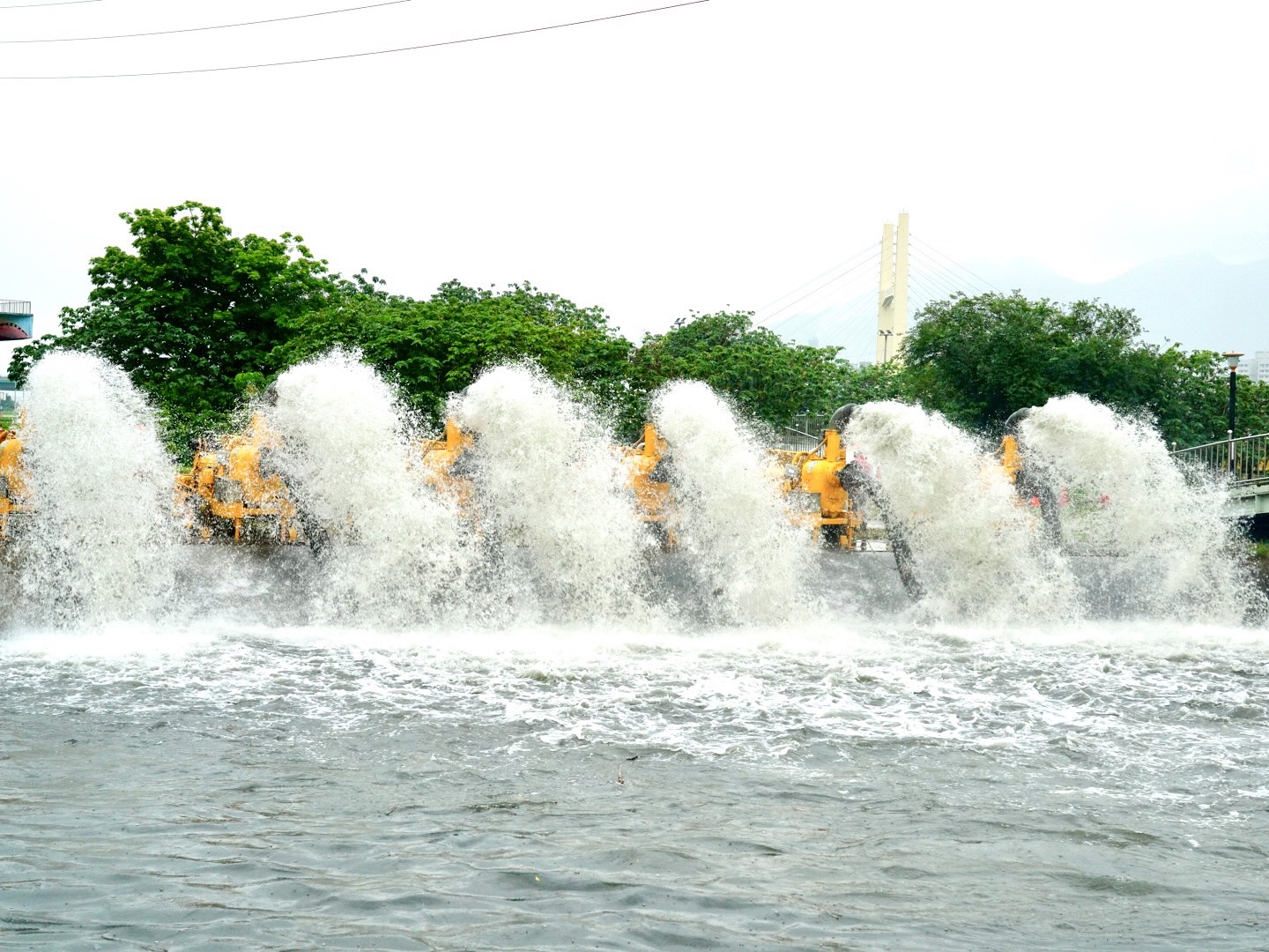 移動式抽水機啟動抽水