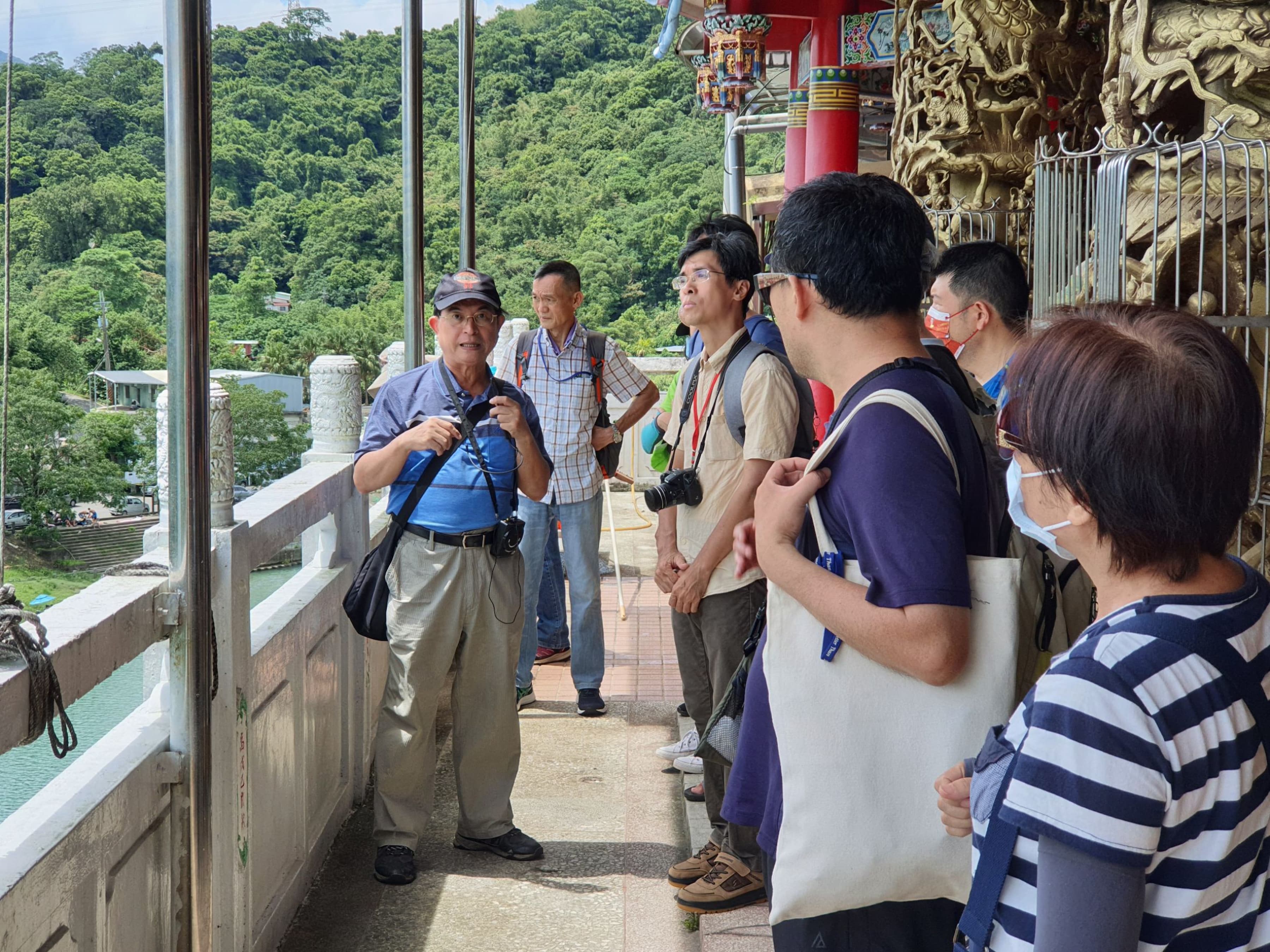 碧潭東岸水文化走讀必訪開天宮，是闢建瑠公圳時保佑水圳工程順遂興建，也是新店最古早廟宇