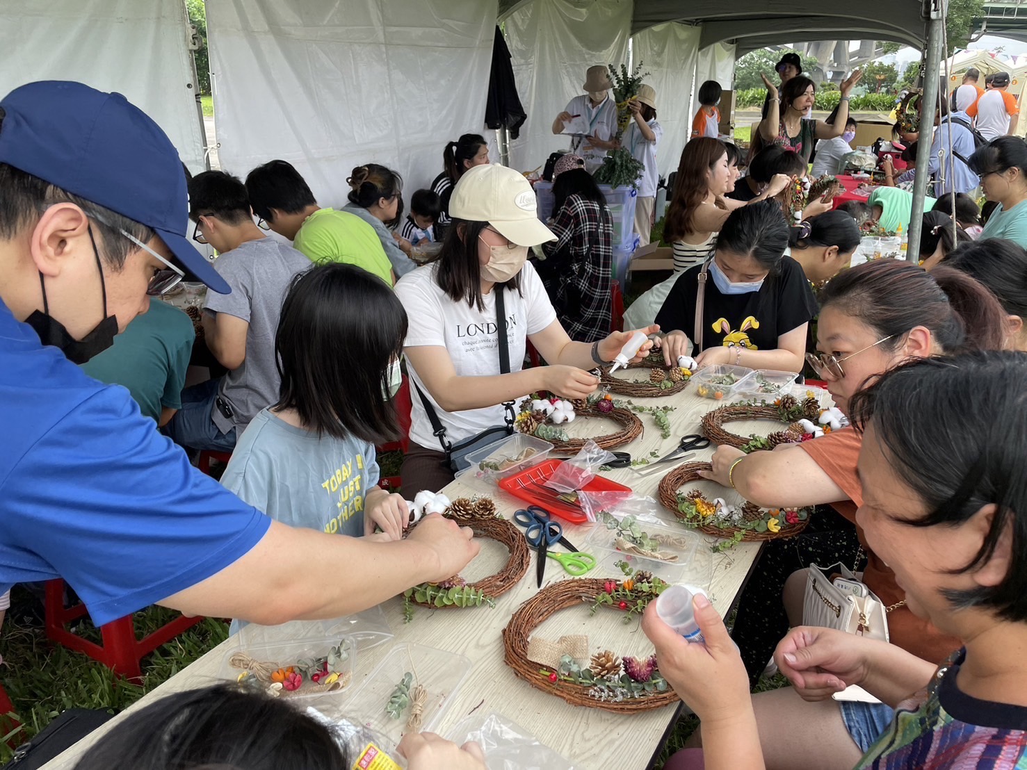 大、小朋友一起花藝ＤＩＹ體驗