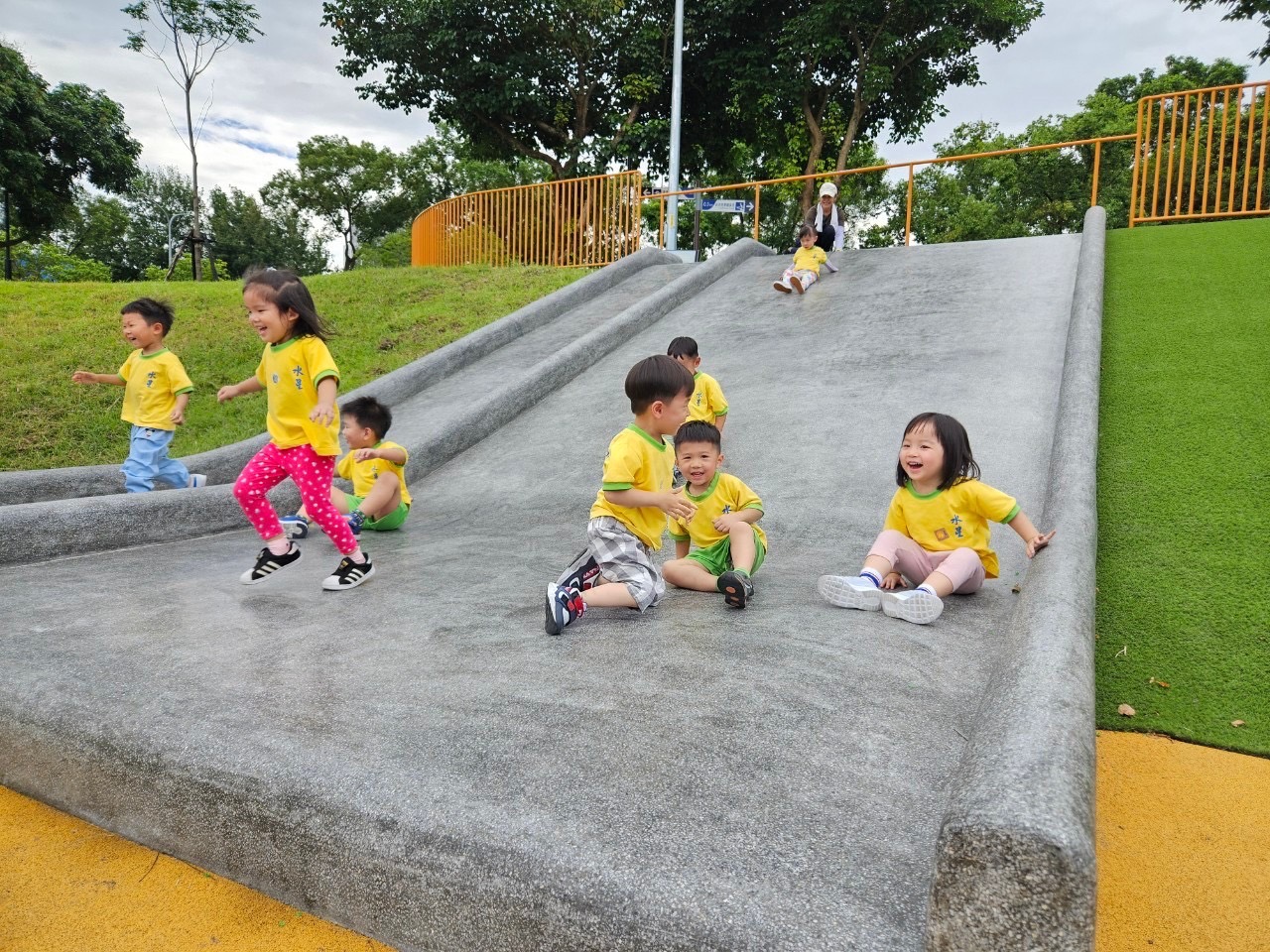 歡迎小朋友來感受升級後的親情河濱公園