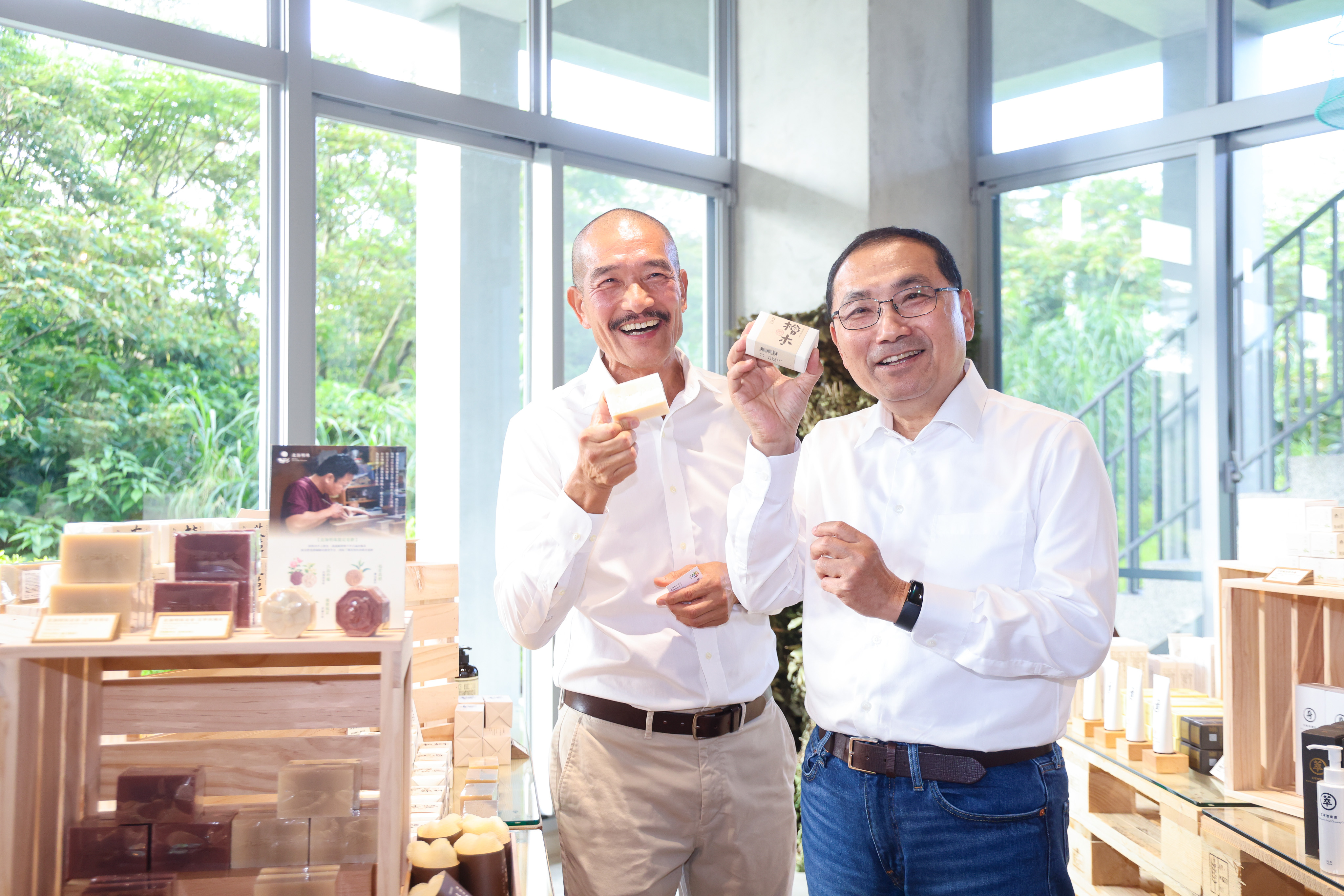 侯友宜感謝阿原工作室自96年起選址新北，此次更於石門設立地方創生基地。