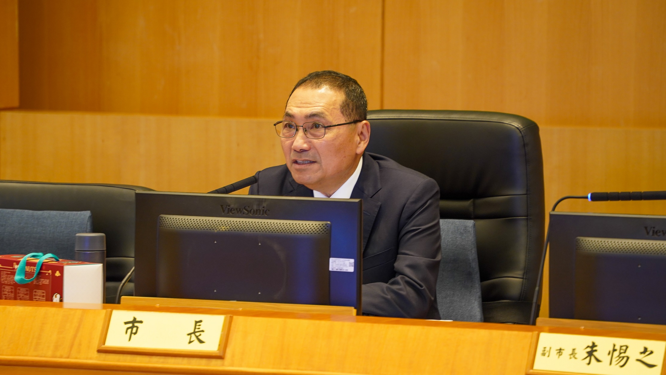 侯友宜市長表示，在全球AI浪潮下，已為智慧城市發展打下堅實基礎，未來將繼續加大對產業的支持力度，為市民提供更多創新服務和就業機會。