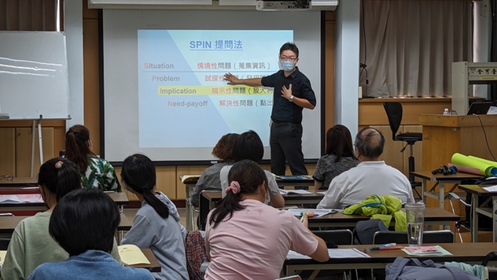 余建翰老師將在7月2號「行銷工作坊」，與學員分享透過DISC測驗協助提升銷售技巧。