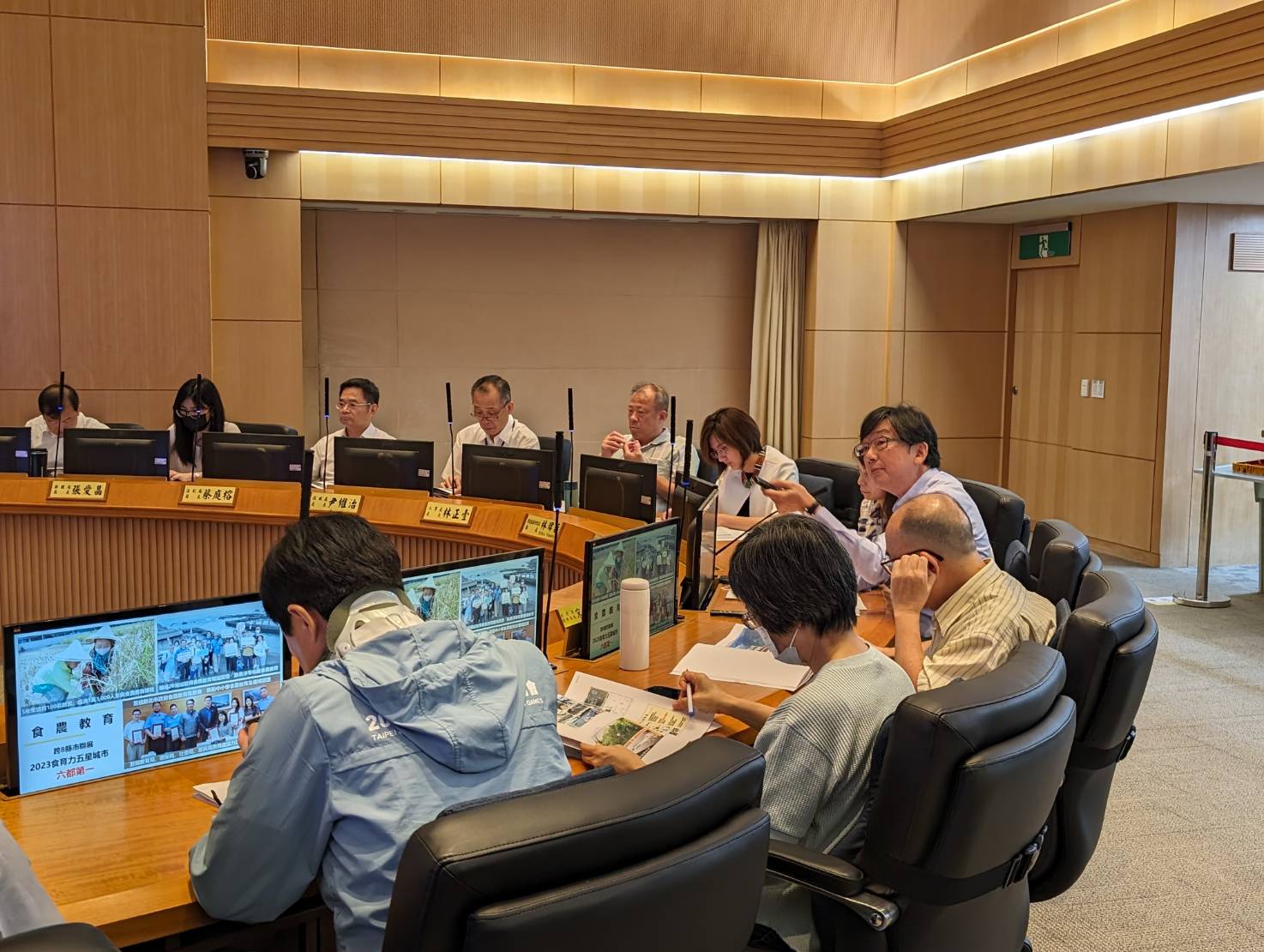  農業局今(26)日於市政會議簡報