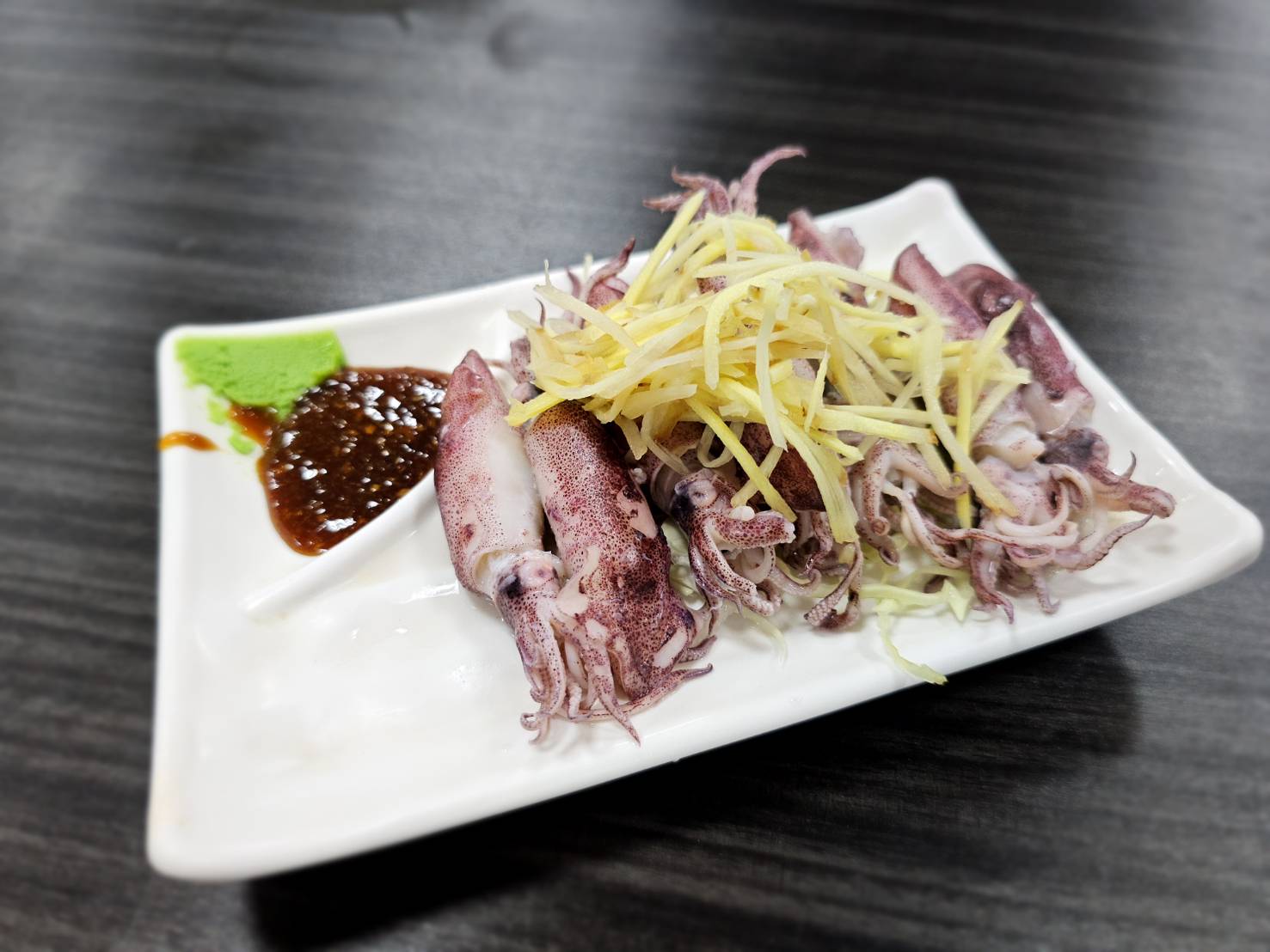 鮮甜美味的「汆燙小卷」