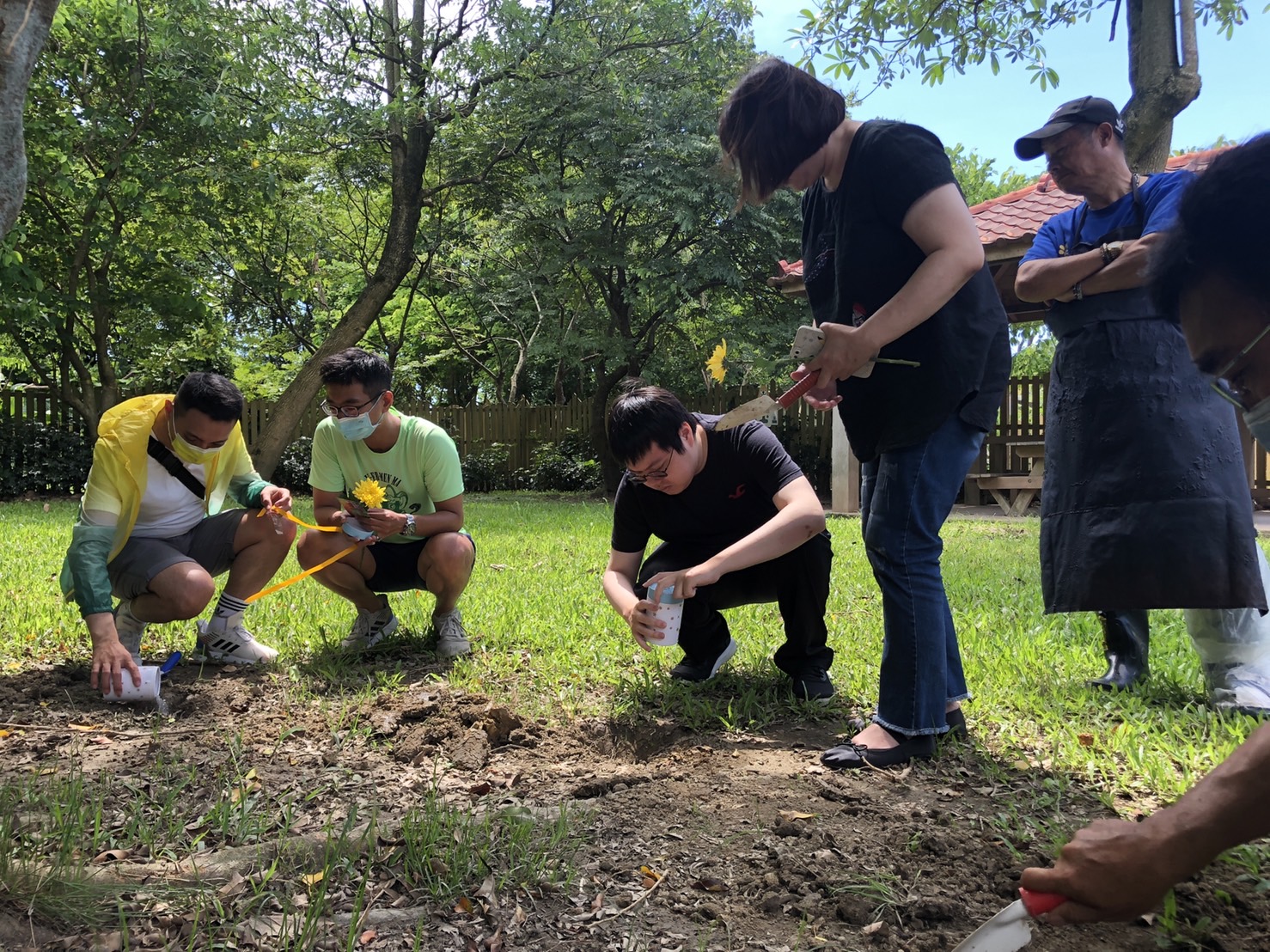 取得飼養寵物認證數位卡可免費樹葬