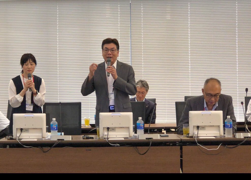 劉和然副市長對大金標榜零耗能的技術創新中心 (TIC)各項規劃表達高度興趣