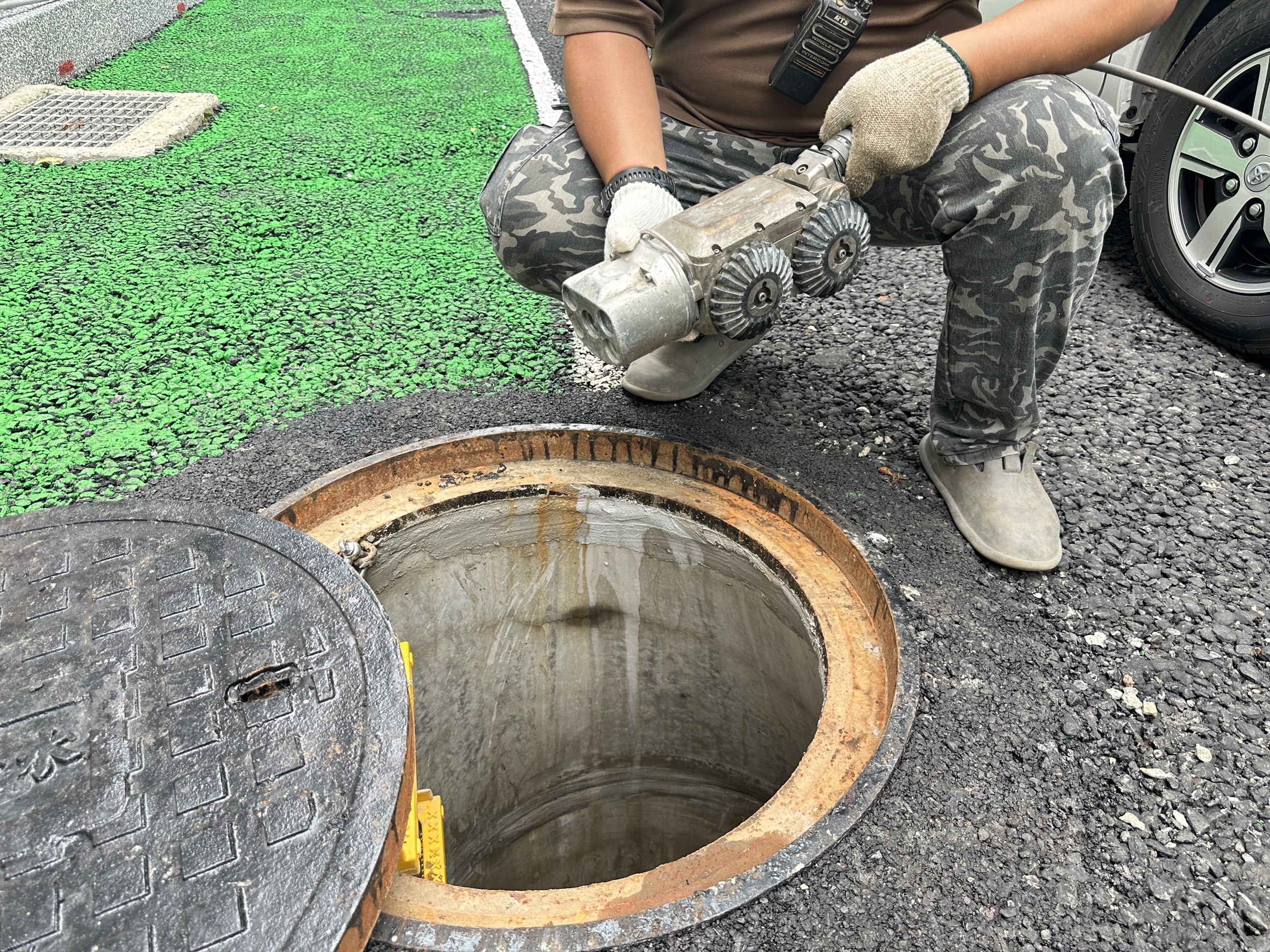 利用CCTV檢視車確認地下污水管線狀況