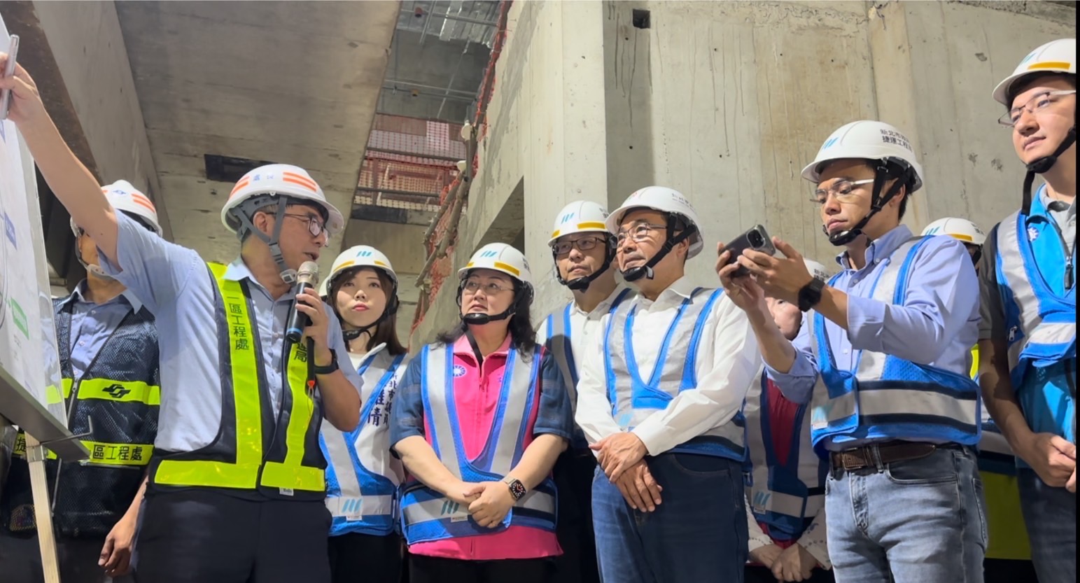 新北市長侯友宜視察捷運萬大中和線