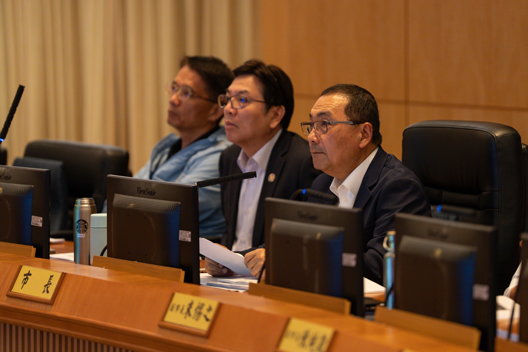 市長聆聽城鄉局市政會議專題報告「城鄉脈動 宜居未來」為主題。