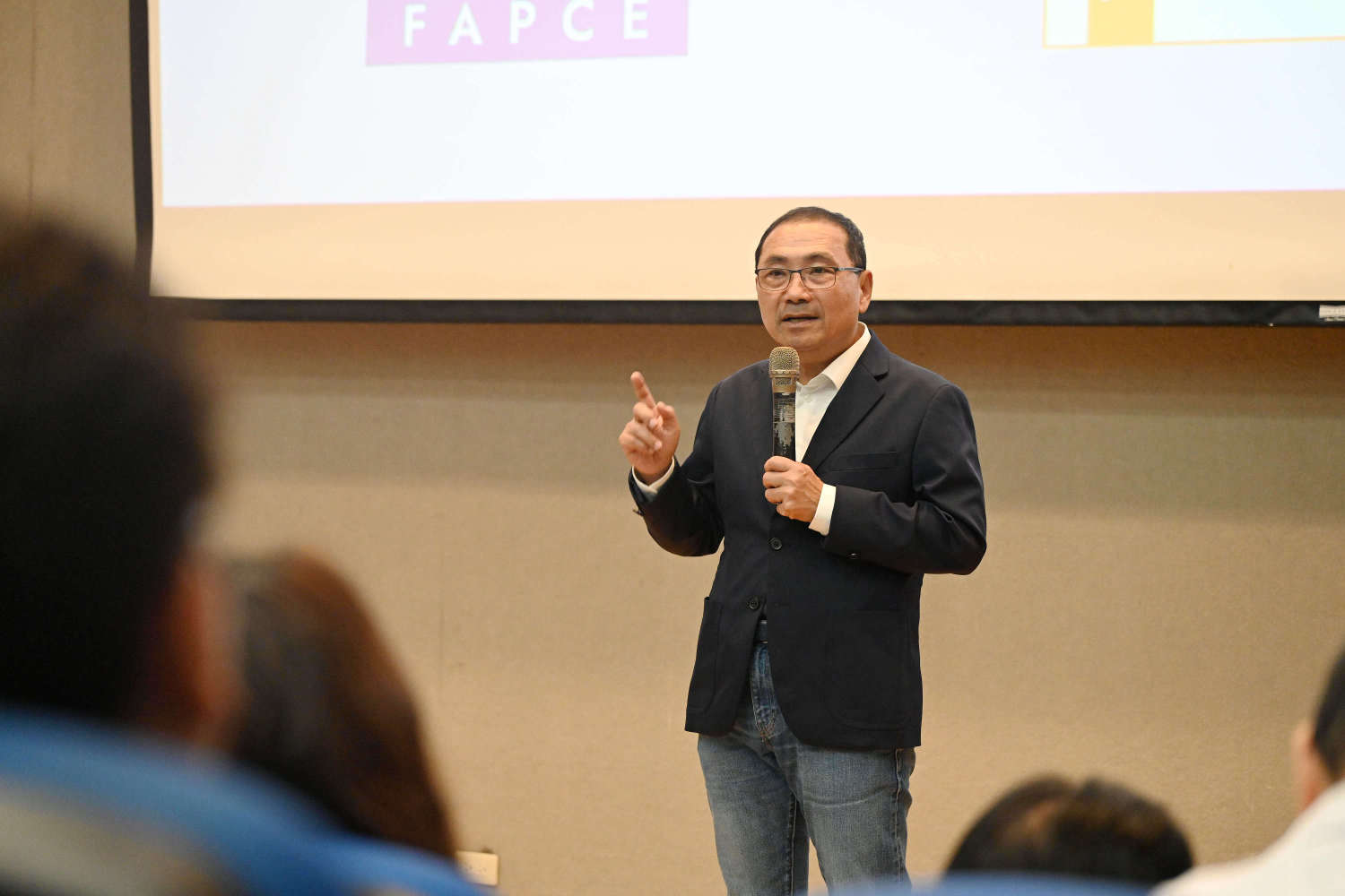 侯友宜今（12）日參加「社造30：世代進行式」論壇開幕式。