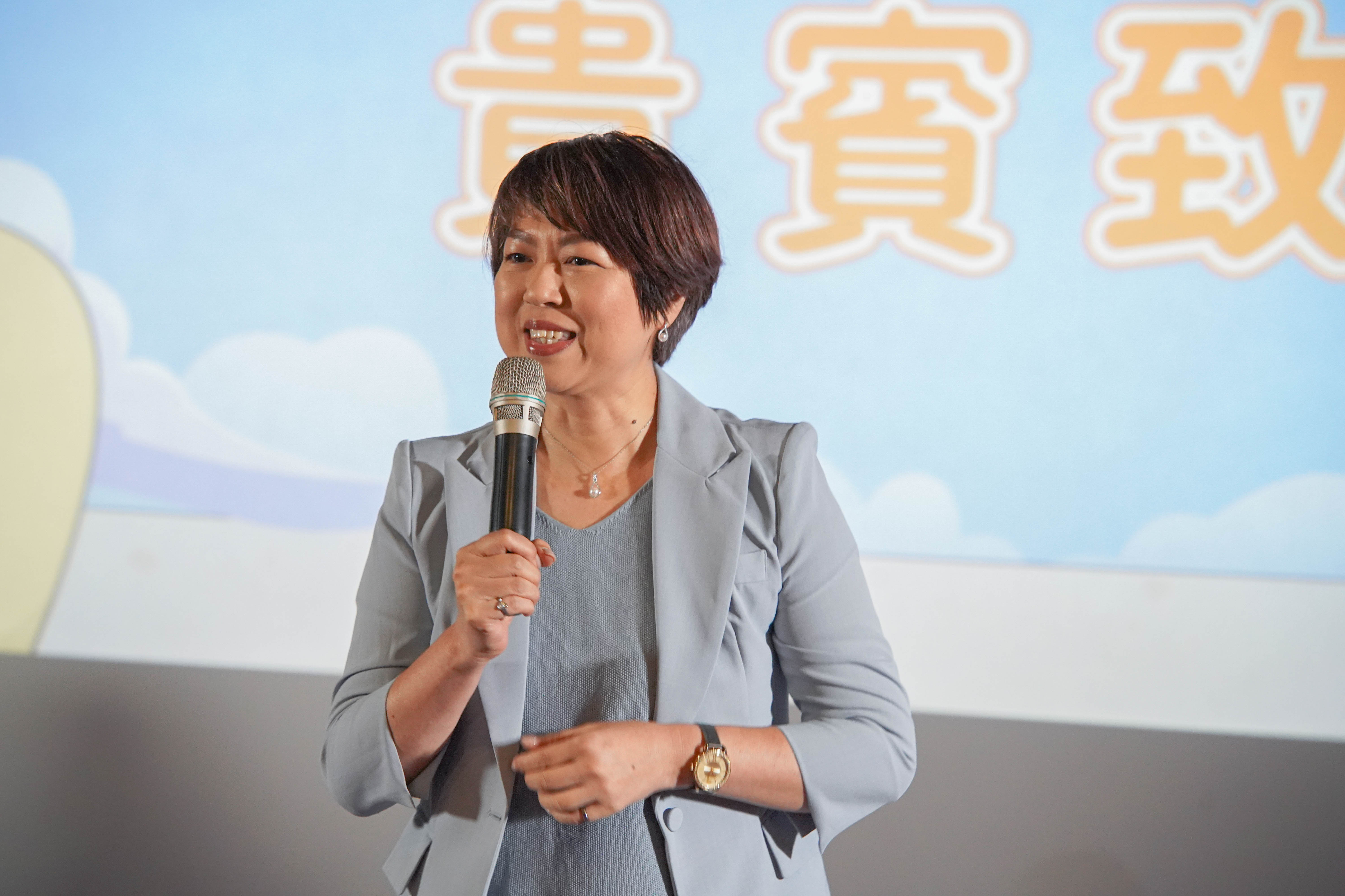 新北市副秘書長龔雅雯出席頒獎典禮，新北市政府以將持續支持全台獨創的「青春還鄉」地方創生微電影競賽，為影像創作者搭建舞台。