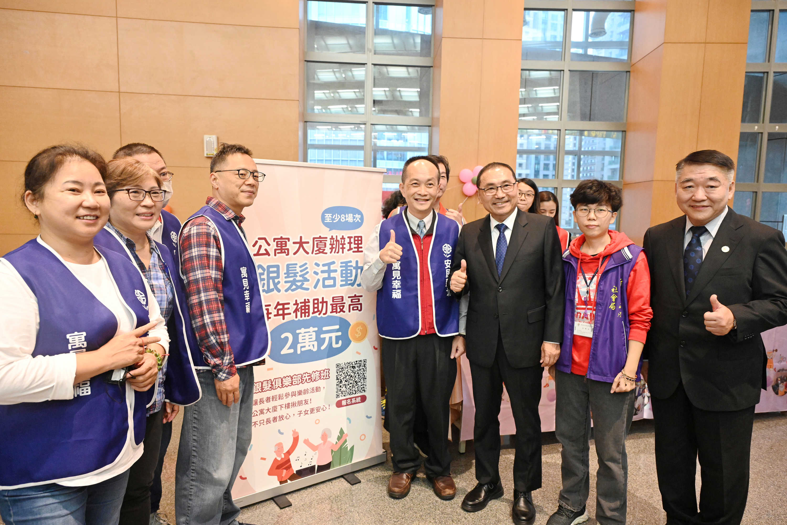 獲選優良社區推動環境永續、社福關懷及樂齡友善等，提升市民居住品質。