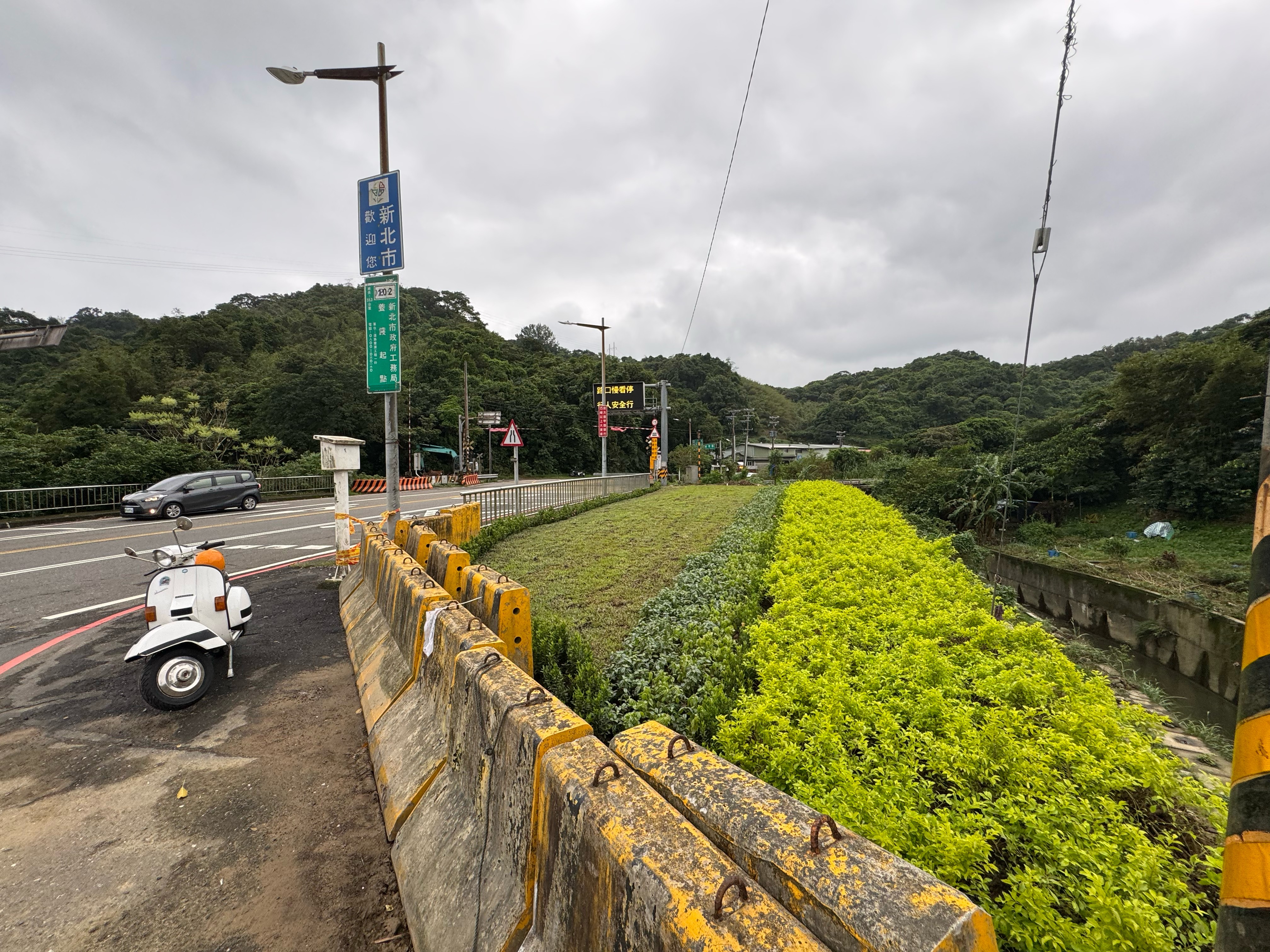 本次「新北美樂地2.0」專案，由養工處補助經費50萬元、瑞芳區公所執行規劃及施工，將閒置空地種植景觀草花及常綠觀賞灌木，達到綠美化環境並增進市容觀瞻，圖為施工改善後照片