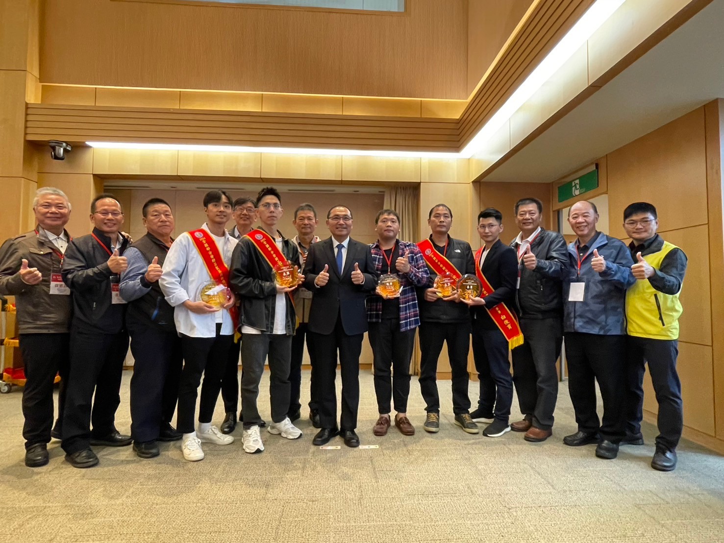 全國製茶技術競賽新北囊括冠亞季軍 ，今(20)日市長侯友宜頒獎鼓勵茶農