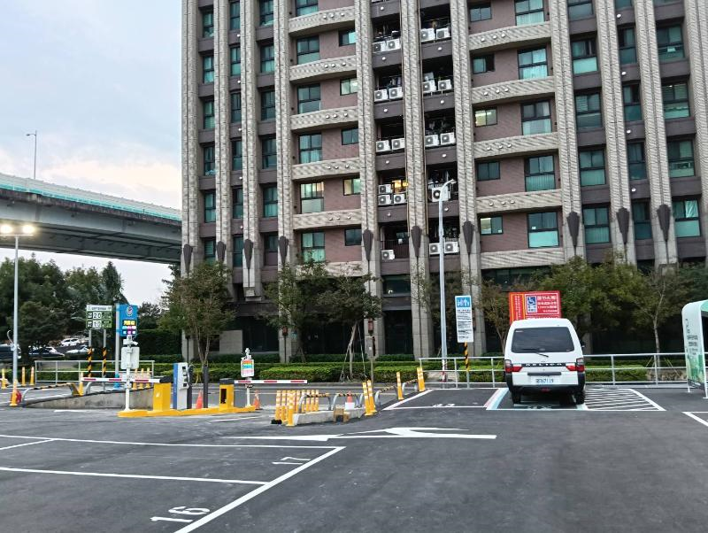 成德平面停車場