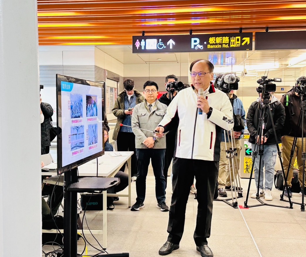 捷運局長李政安說明復原工程情形